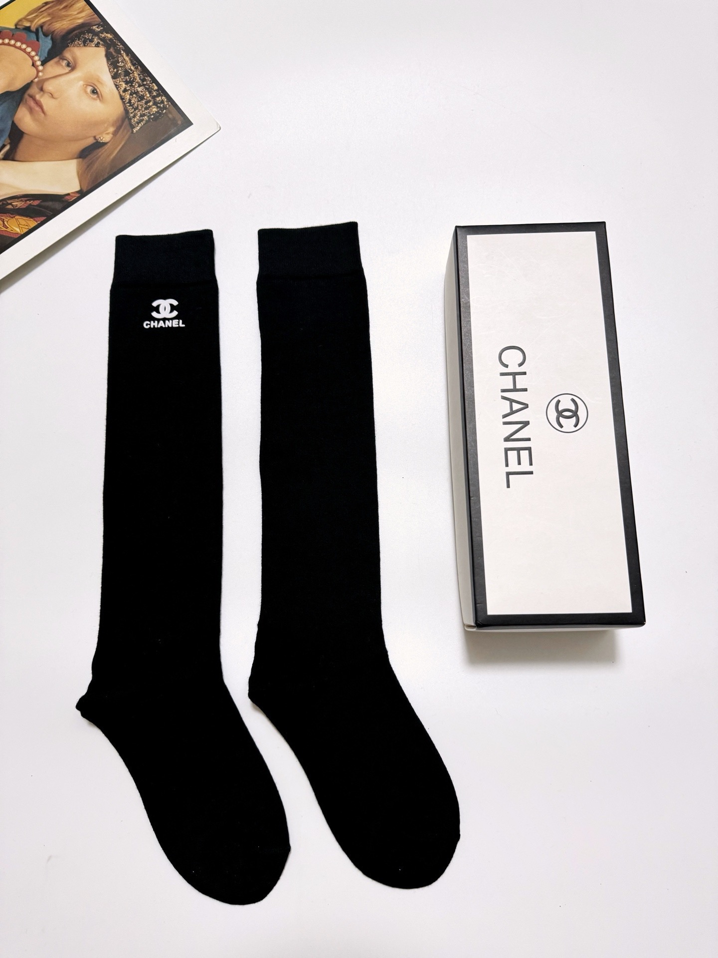 配包装🌟【一盒一双】🌟Chanel 香奈儿 经典双C字母logo纯棉长筒袜 小腿袜🌟ins爆款！专柜在售
