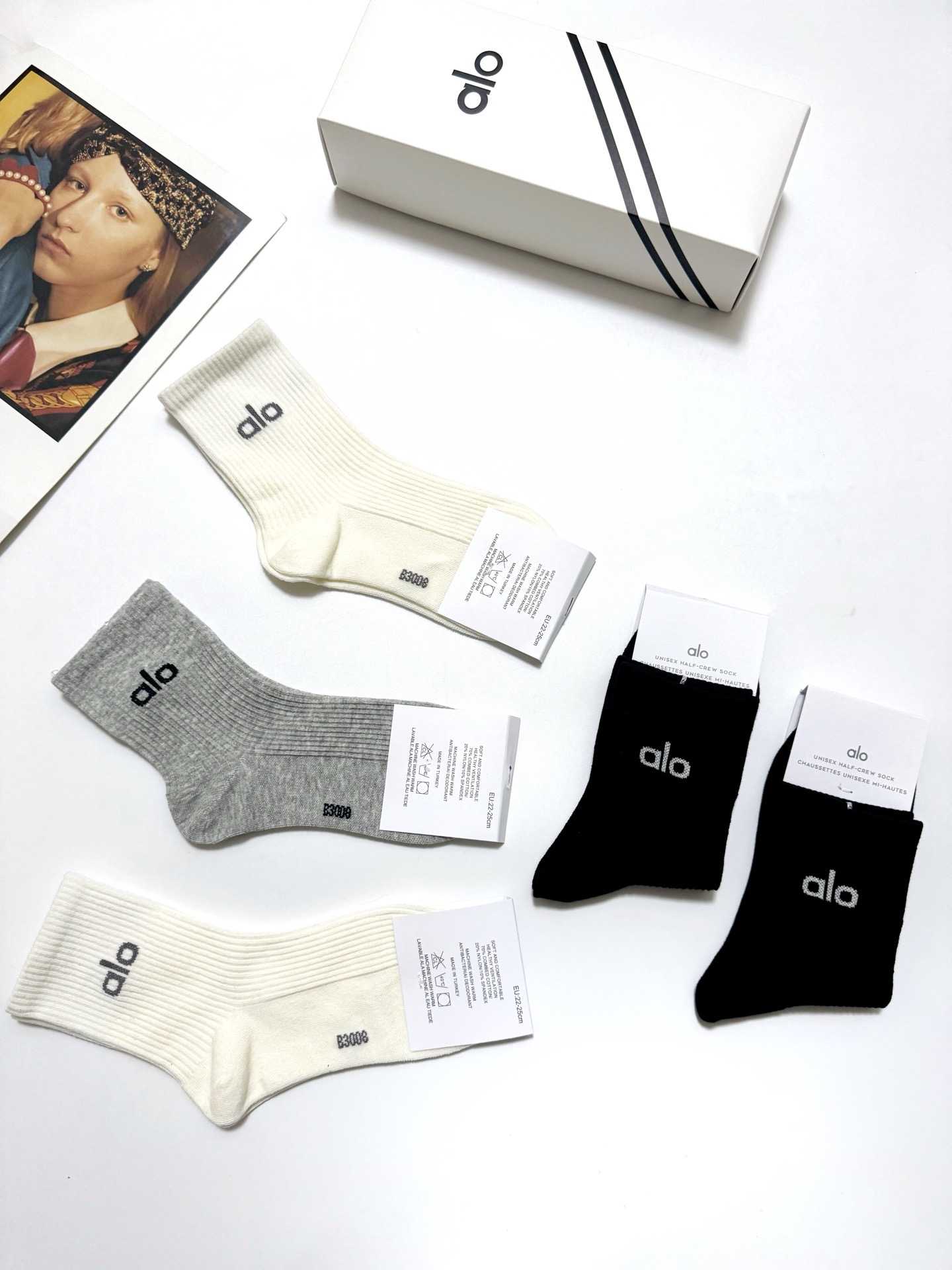 配包装🌟【一盒5双】 🌟 alo 经典字母logo 纯棉中筒袜 ，ins超火爆小腿短袜，纯棉面料，潮人必