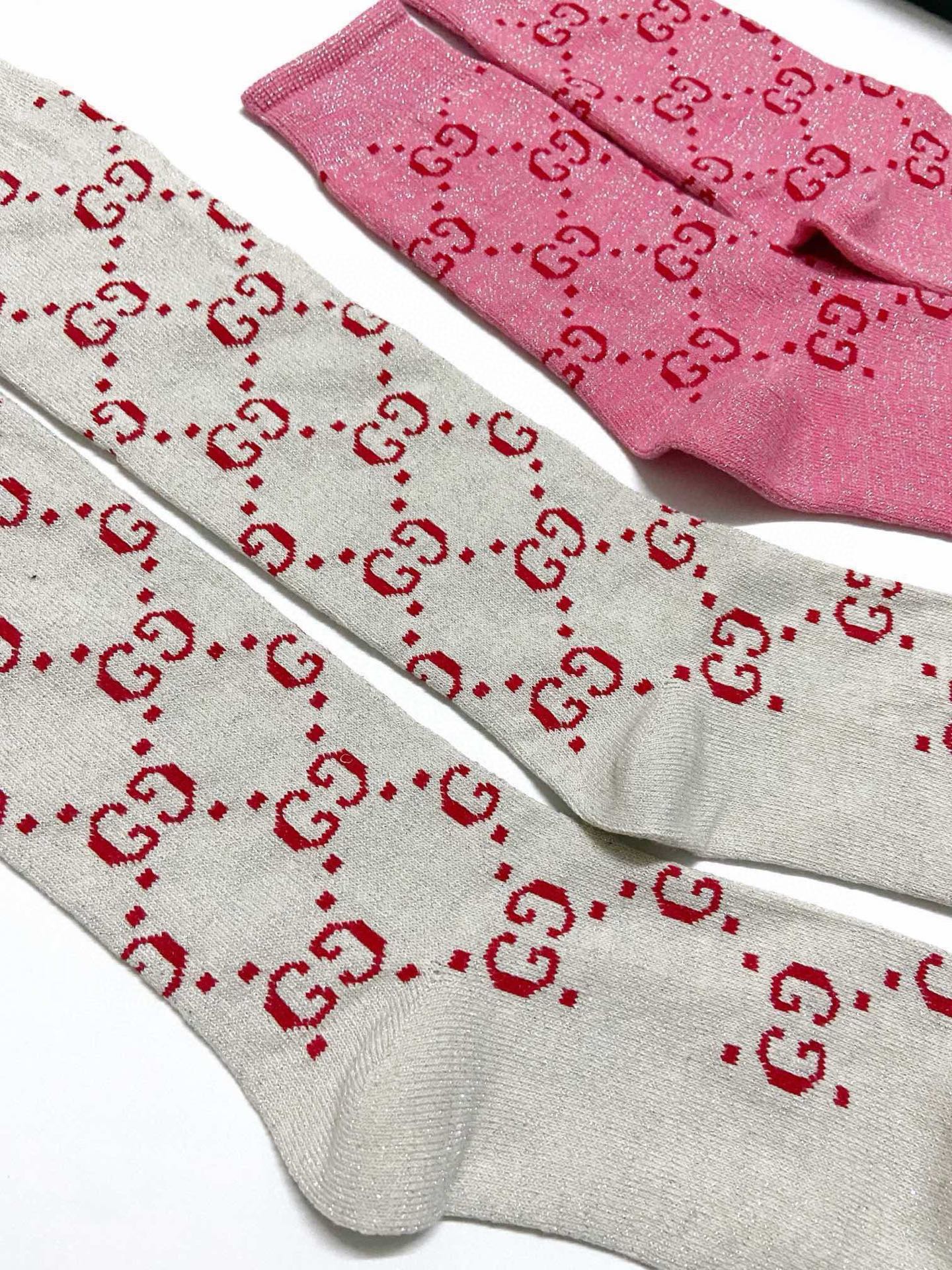 配包装🌟【一盒2 双】🌟Gucci 古奇 爆款金银丝长筒袜 中筒袜，超级火爆小腿袜🔥双针针织混纺金银丝材