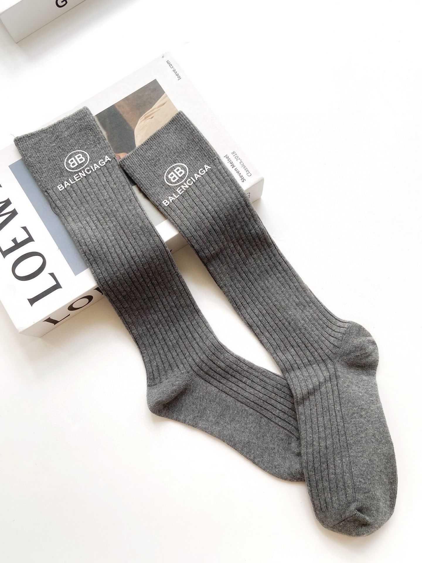 配包装🌟【一盒一双】🌟巴黎世家 balenciaga 经典字母logo纯棉长筒袜 小腿袜🌟重工装饰个性时