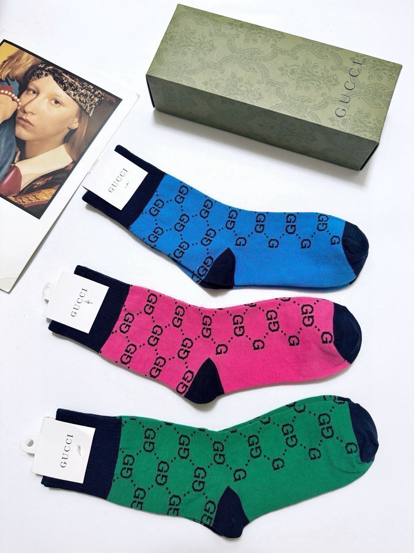 配包装🌟【一盒3双】🌟Gucci 古琦 经典字母 logo 纯棉 中筒袜 ！超级软糯亲肤！🌟ins爆款！