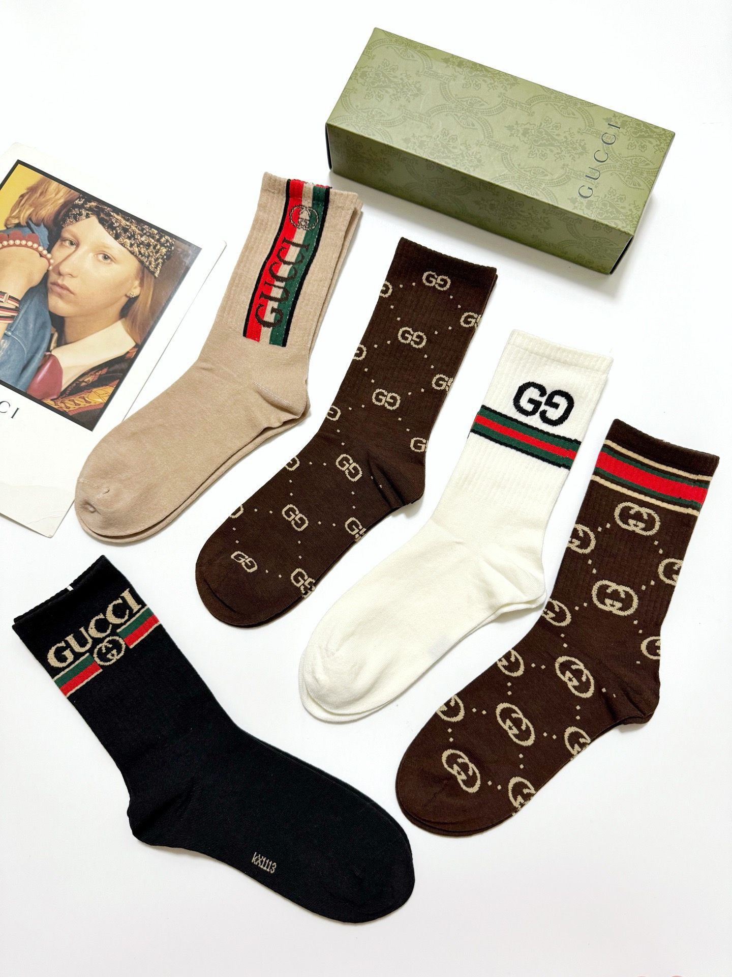 配包装🌟【一盒5 双】 🌟Gucci 古琦 经典字母logo 纯棉中筒袜 ，ins超火爆配色 ，纯棉面料