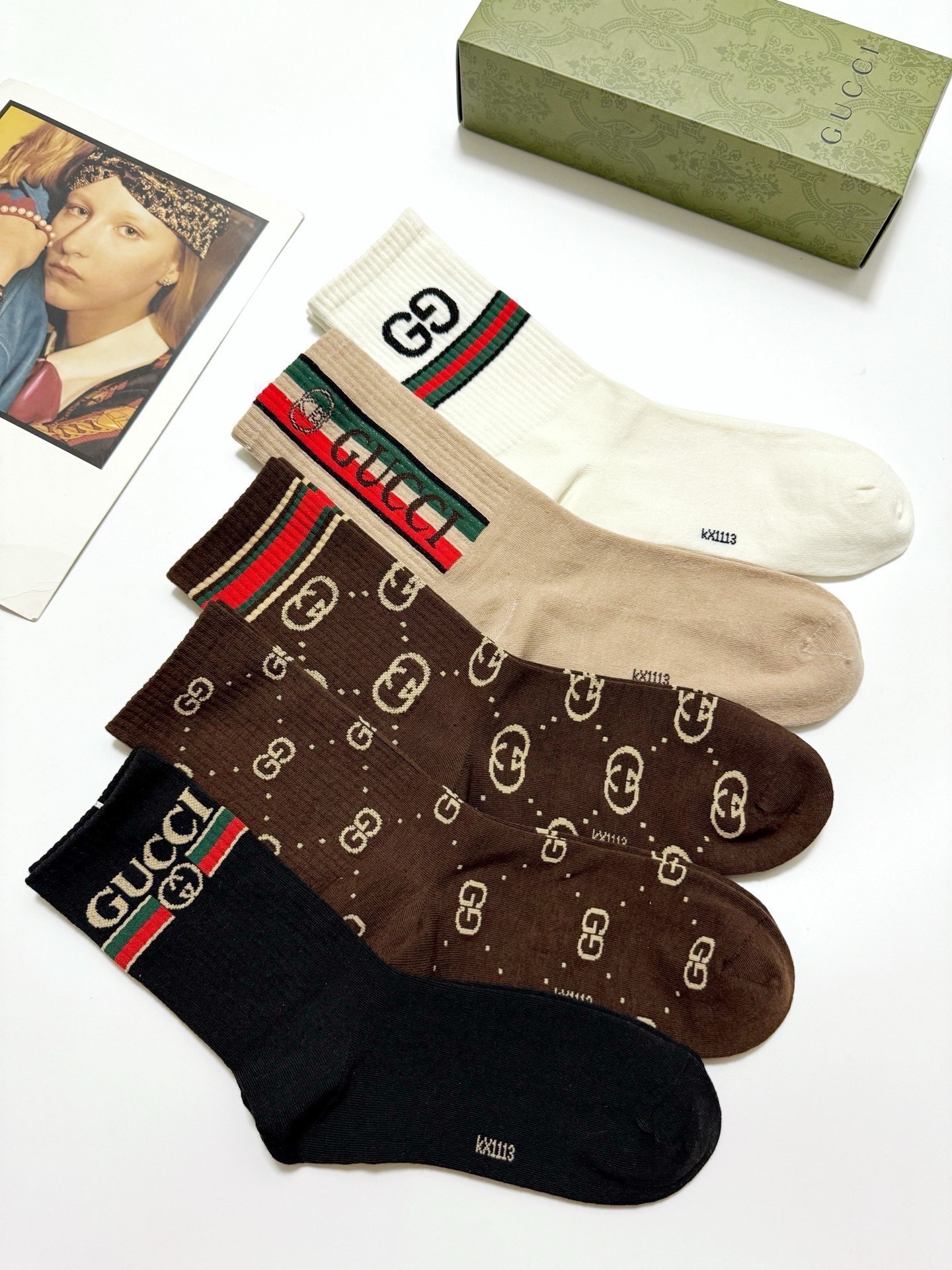 配包装🌟【一盒5 双】 🌟Gucci 古琦 经典字母logo 纯棉中筒袜 ，ins超火爆配色 ，纯棉面料