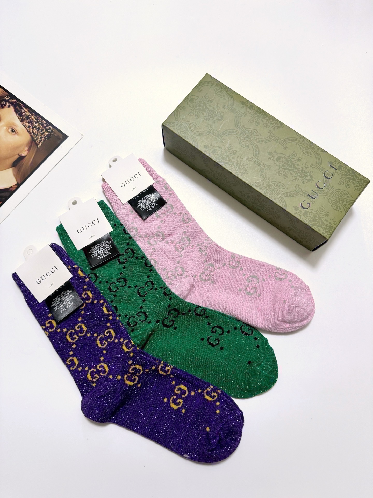 配包装🌟【一盒3双】🌟Gucci 古奇 爆款金银丝中筒袜 🔥双针 混纺金银丝材质，超完美结合，款式经典，