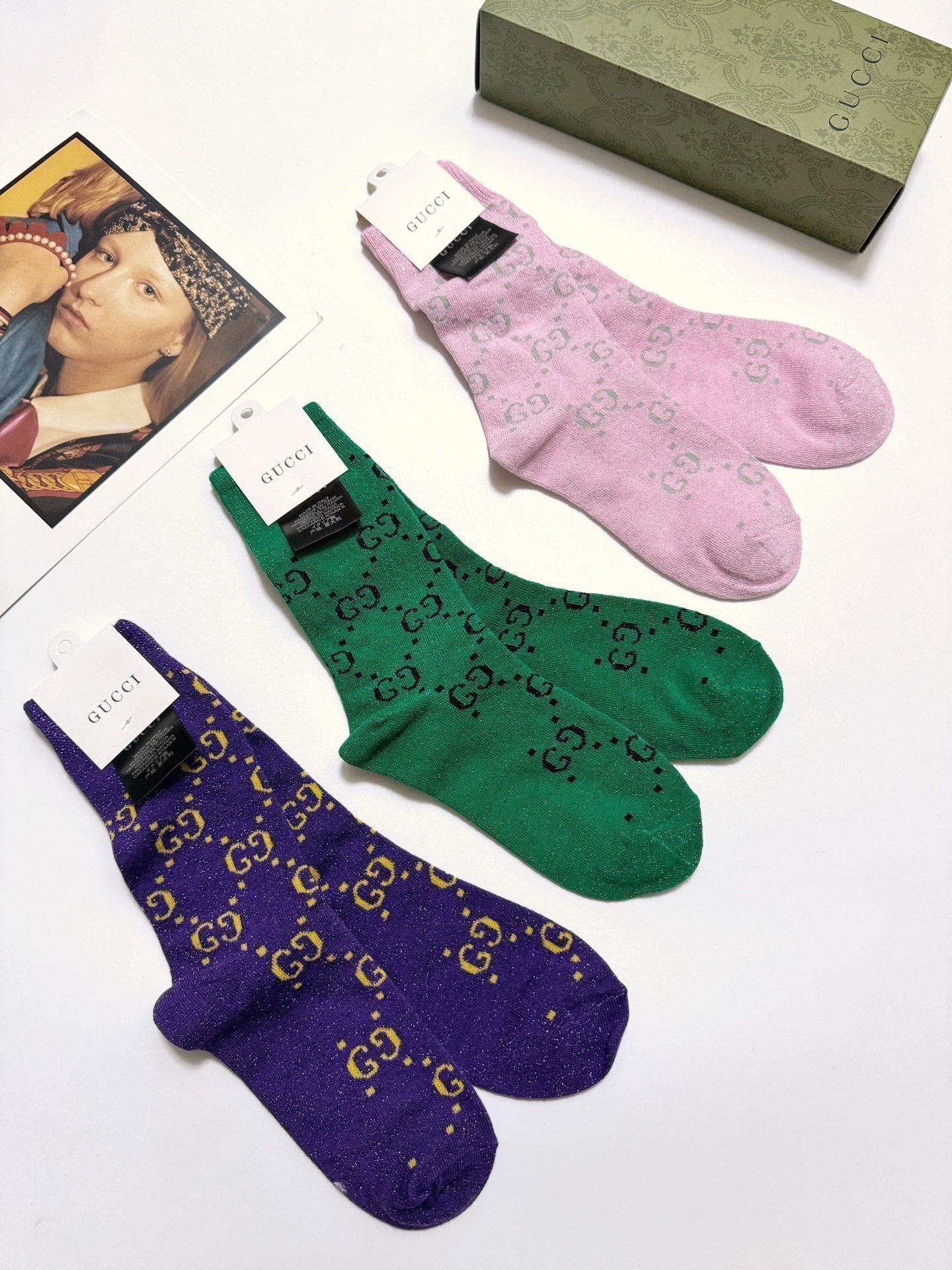 配包装🌟【一盒3双】🌟Gucci 古奇 爆款金银丝中筒袜 🔥双针 混纺金银丝材质，超完美结合，款式经典，