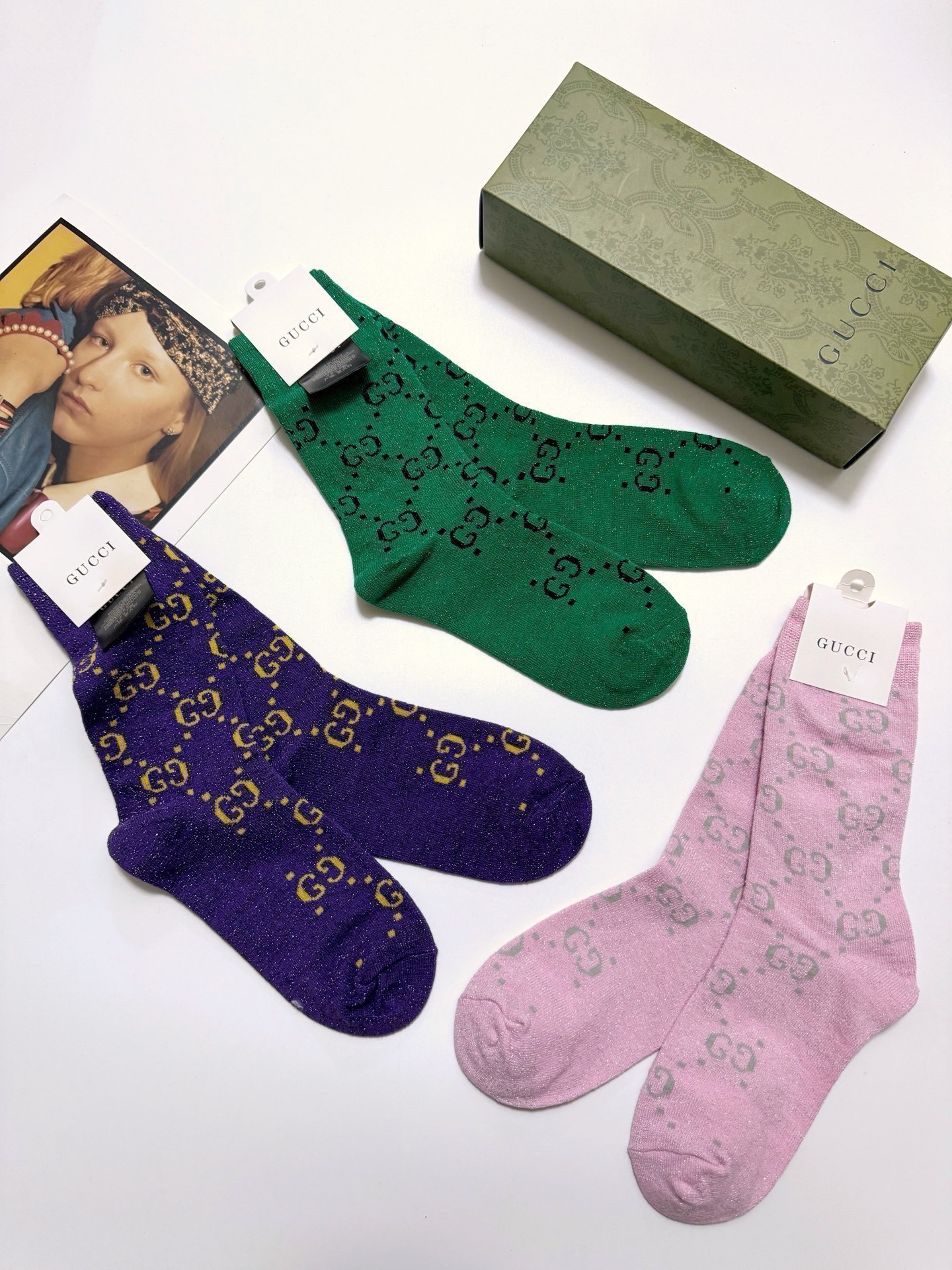 配包装🌟【一盒3双】🌟Gucci 古奇 爆款金银丝中筒袜 🔥双针 混纺金银丝材质，超完美结合，款式经典，