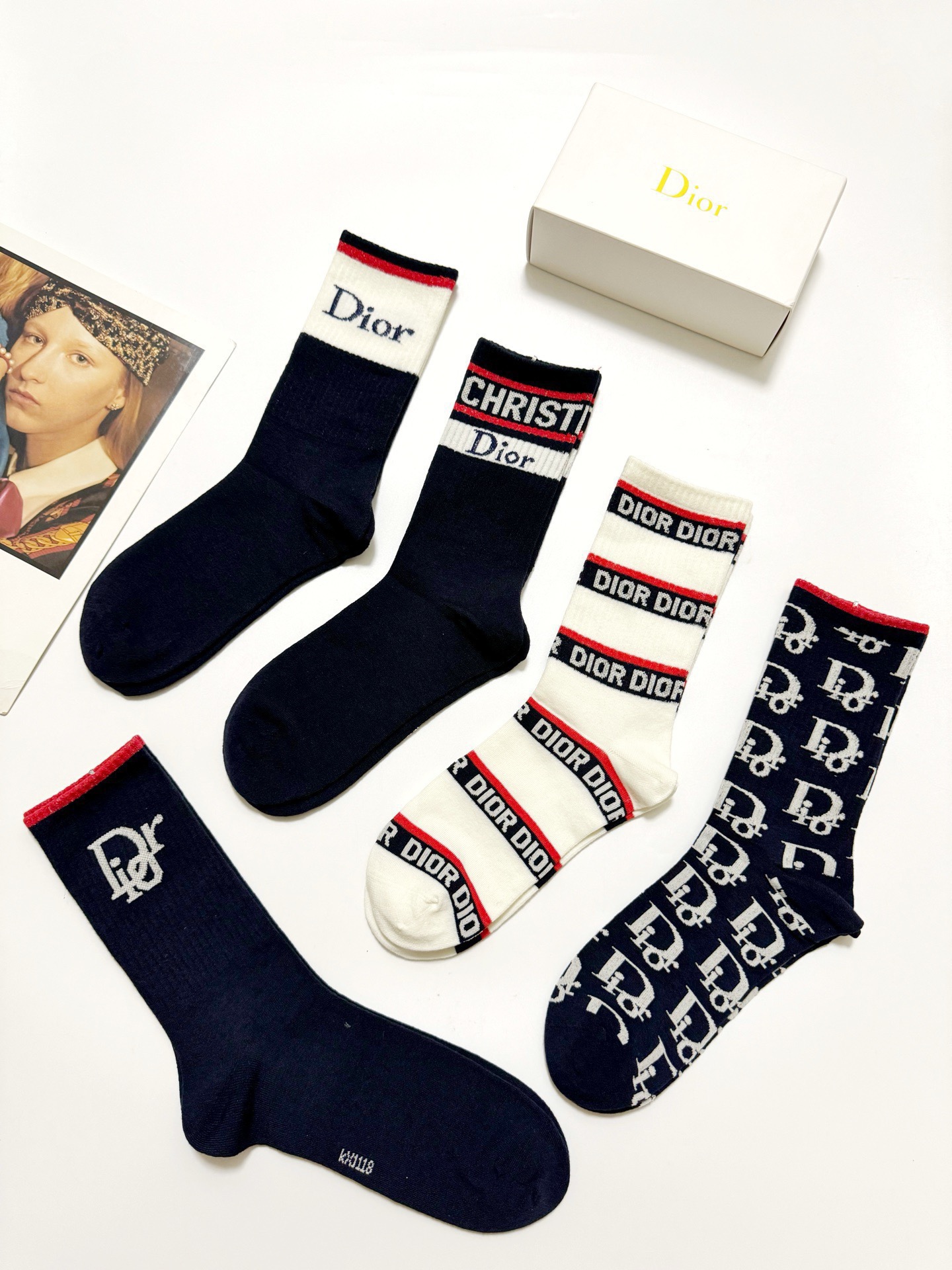 配包装🌟【一盒5 双】（宝蓝色系） 🌟Dior 迪奥 经典字母logo 纯棉中筒袜 ，ins超火爆空调袜