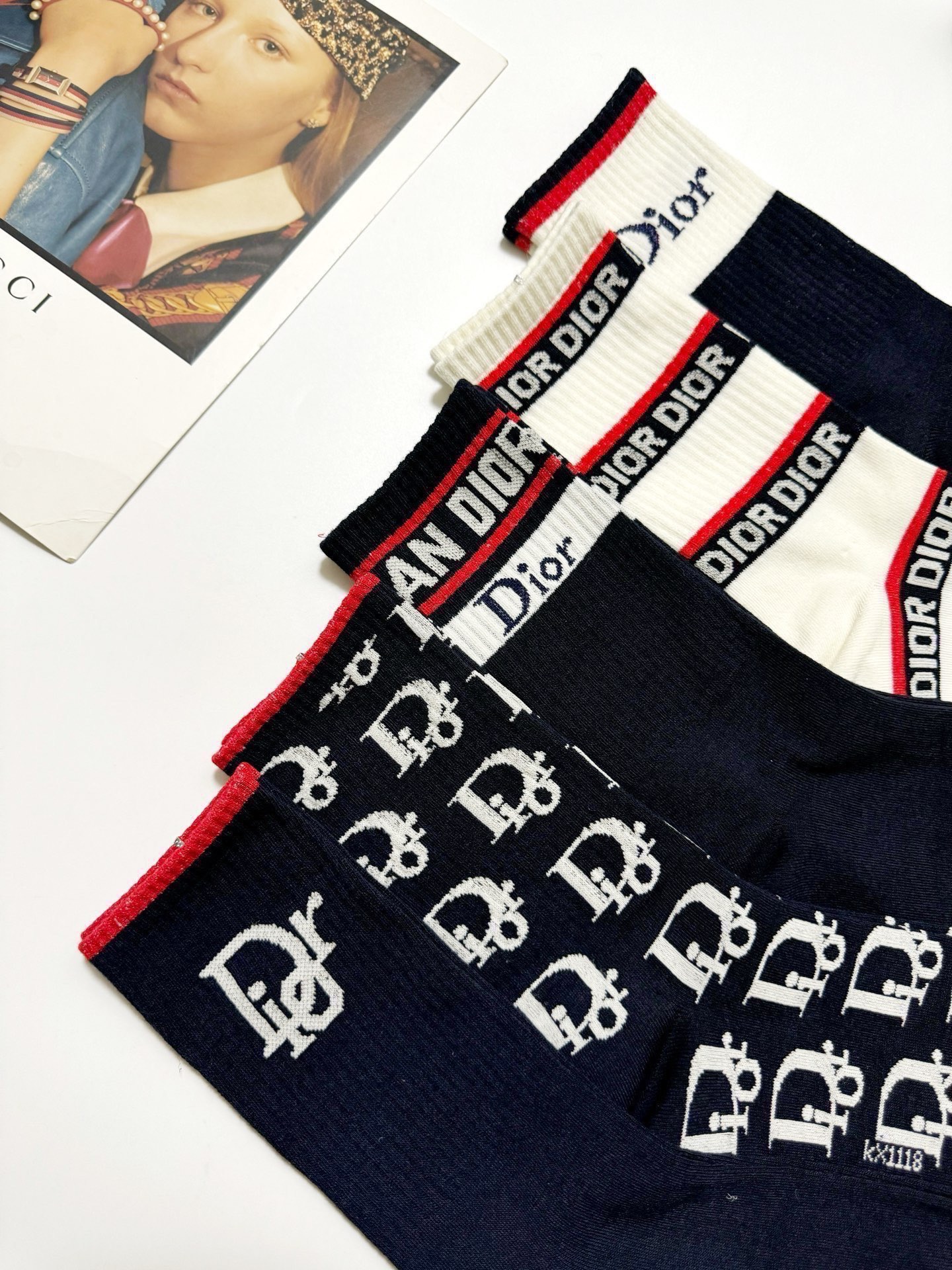 配包装🌟【一盒5 双】（宝蓝色系） 🌟Dior 迪奥 经典字母logo 纯棉中筒袜 ，ins超火爆空调袜