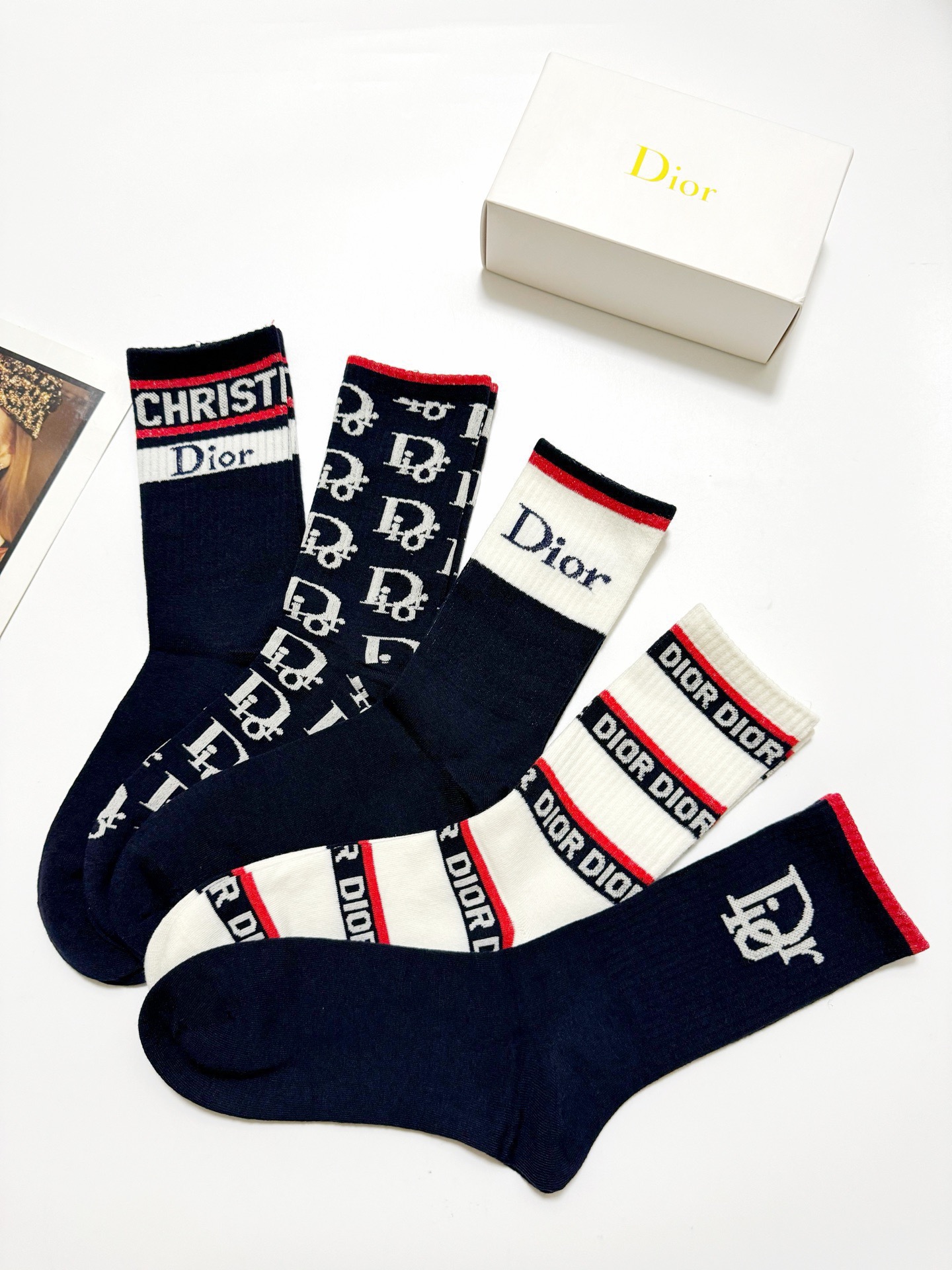 配包装🌟【一盒5 双】（宝蓝色系） 🌟Dior 迪奥 经典字母logo 纯棉中筒袜 ，ins超火爆空调袜
