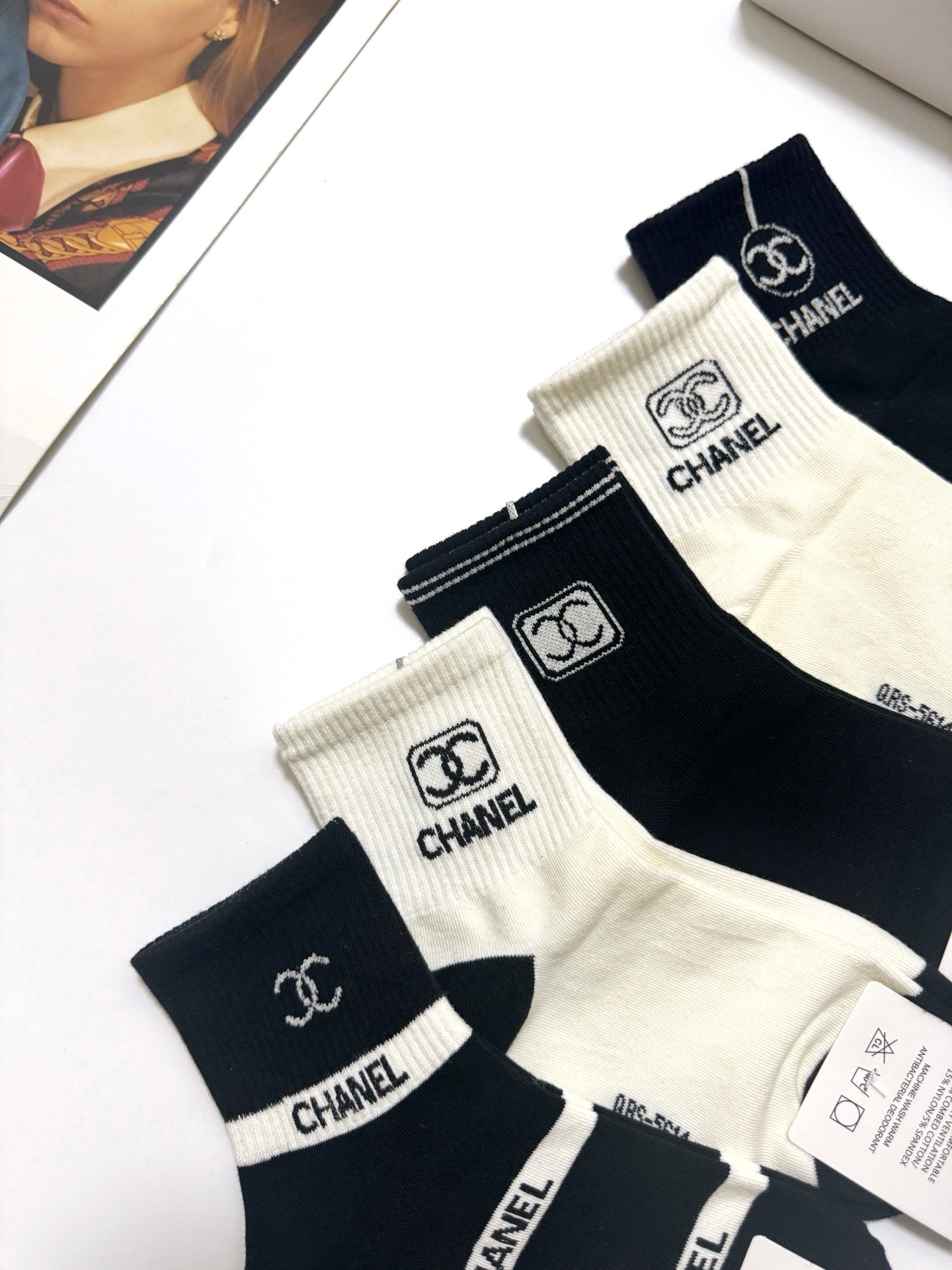 配包装🌟【一盒5 双】🌟Chanel 香奈儿 经典字母 logo短袜 ！纯棉面料软糯亲肤！🌟ins爆款！