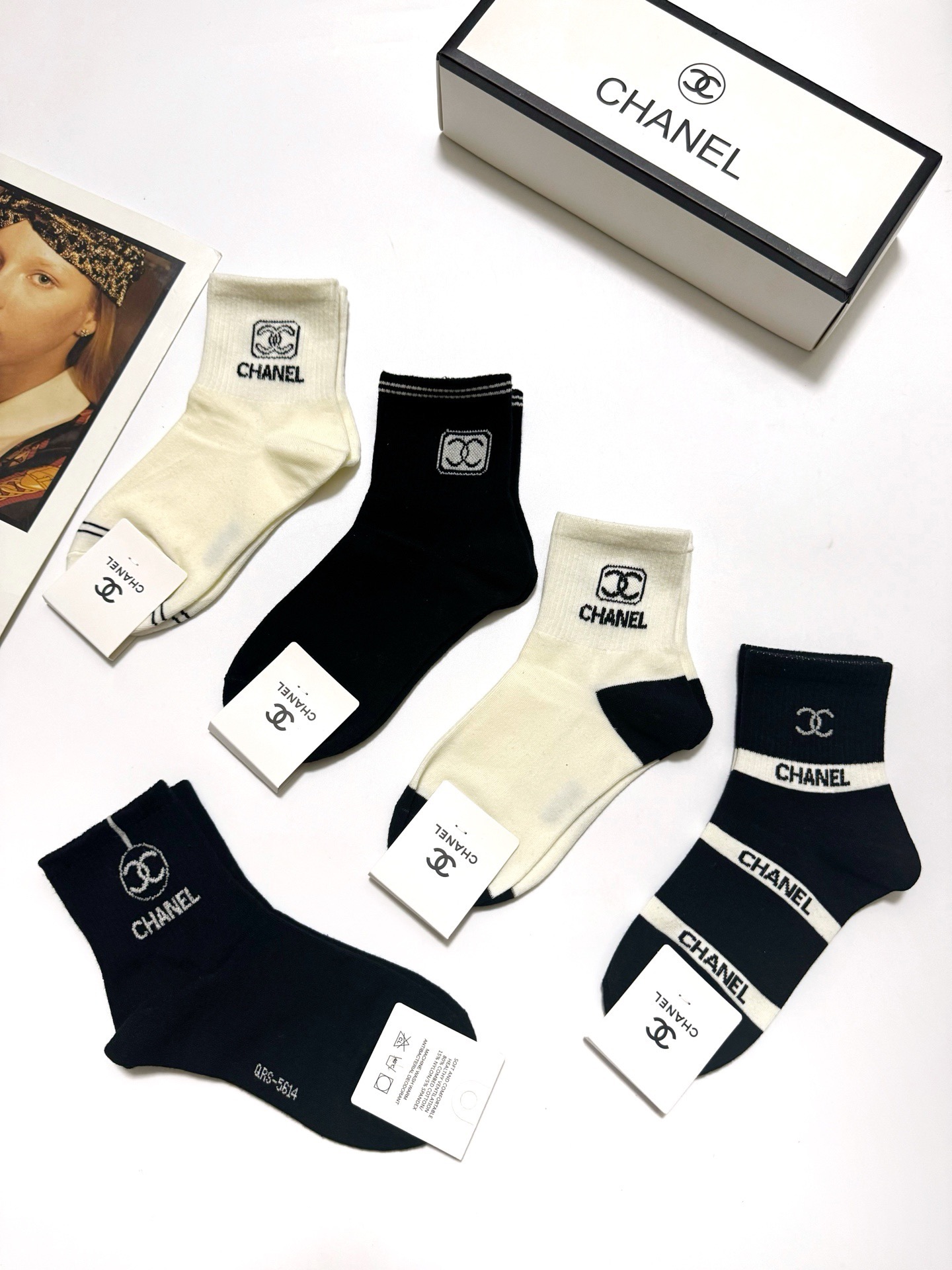 配包装🌟【一盒5 双】🌟Chanel 香奈儿 经典字母 logo短袜 ！纯棉面料软糯亲肤！🌟ins爆款！