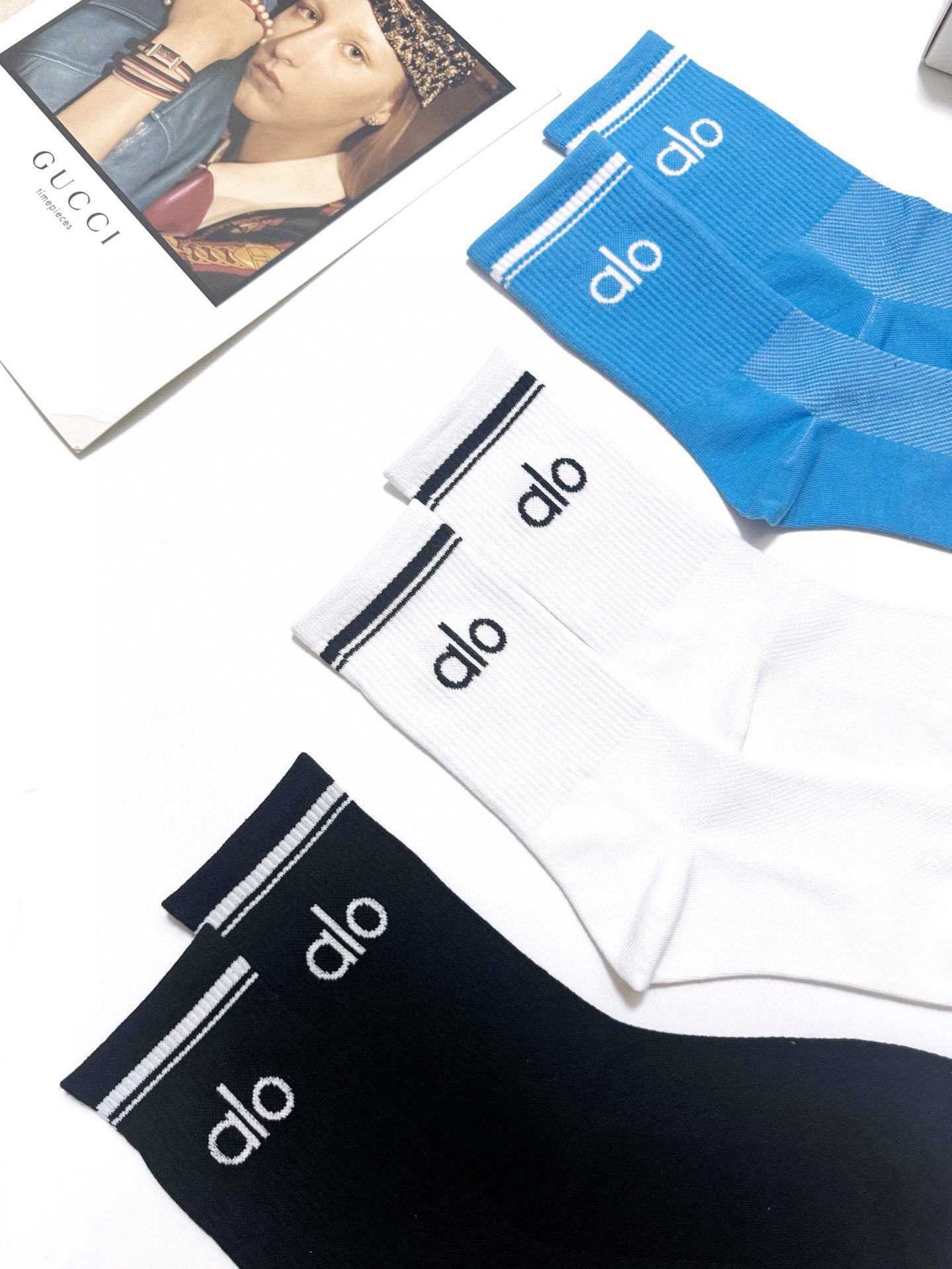 配包装🌟【一盒3双】 🌟 alo 经典字母logo 纯棉中筒袜 ，ins超火爆小腿短袜，纯棉面料，潮人必