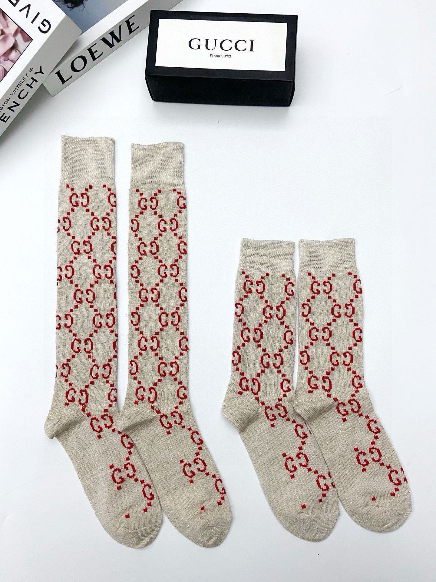 配包装🌟【一盒2 双】🌟Gucci 古奇 爆款金银丝长筒袜 中筒袜，超级火爆小腿袜🔥双针针织混纺金银丝材