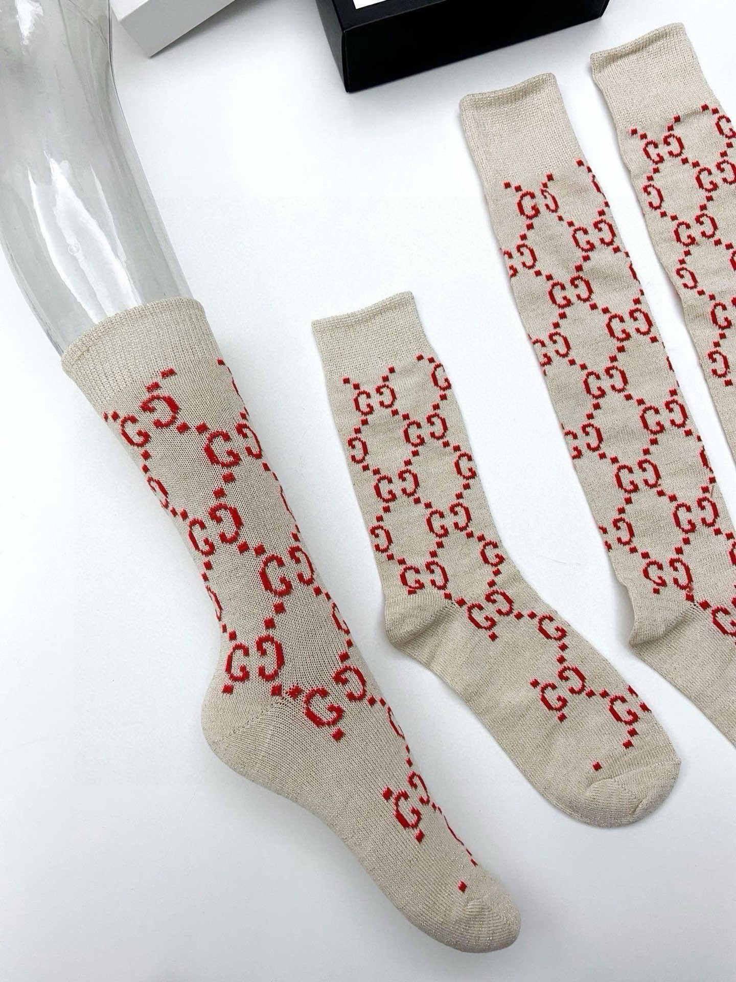 配包装🌟【一盒2 双】🌟Gucci 古奇 爆款金银丝长筒袜 中筒袜，超级火爆小腿袜🔥双针针织混纺金银丝材