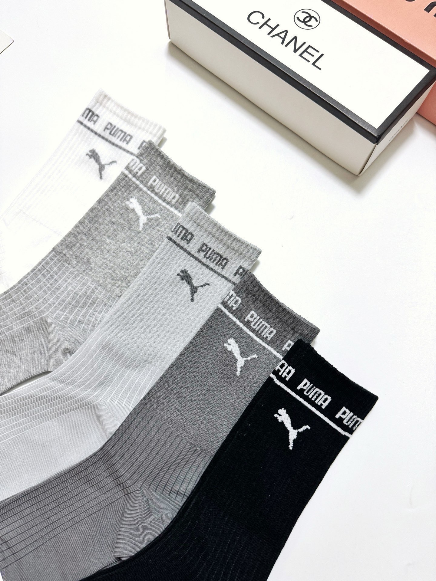 配包装🌟【一盒5 双】 🌟Puma 彪马 明星同款 经典logo 纯棉高筒袜 ，ins超火爆小腿袜，纯棉
