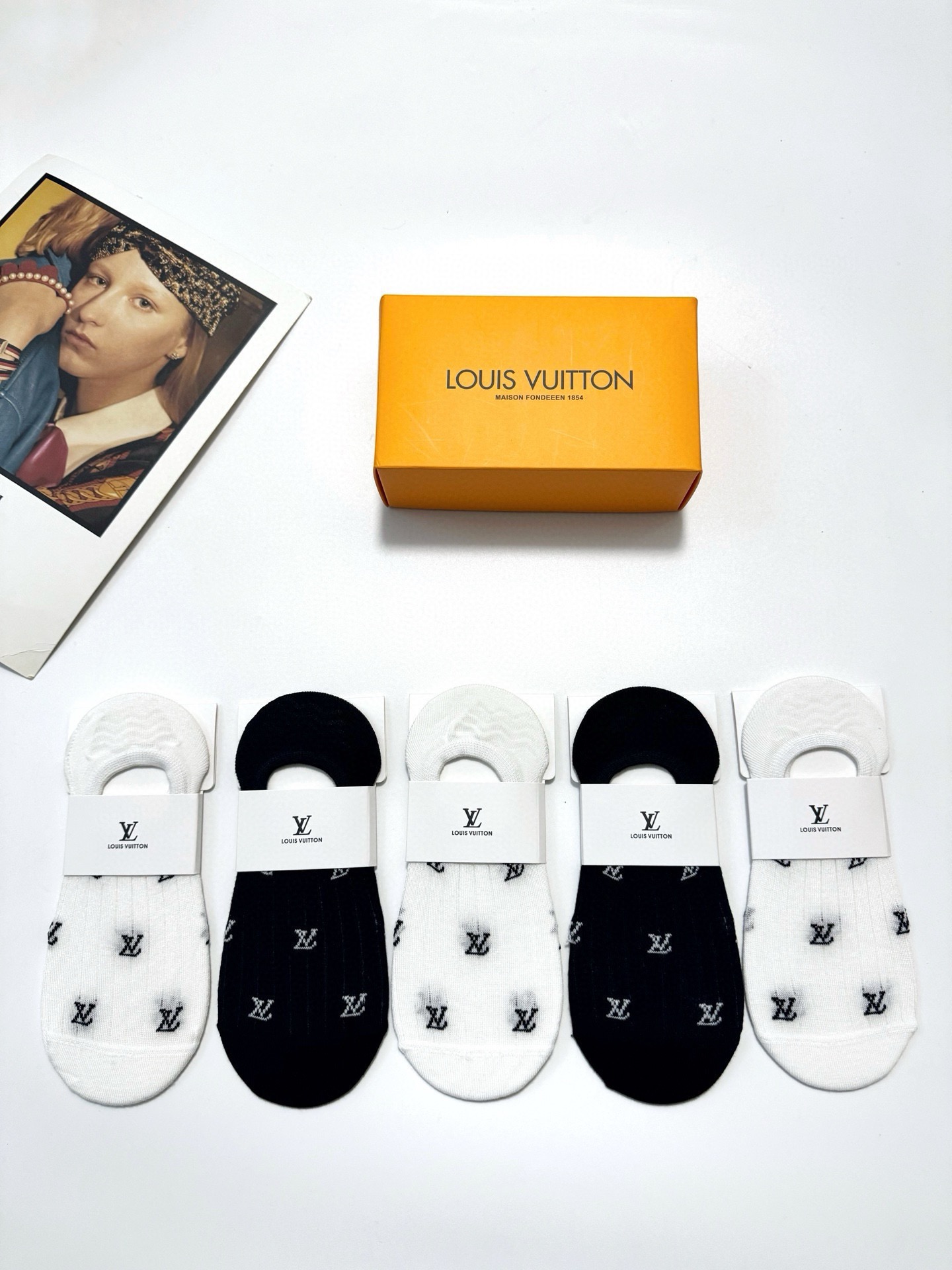NO:618623,Comes with packaging [5 pairs in a box] LV Louis Vuitton classic letter logo pure cotton boat socks, ins super popular air conditioning socks, pure cotton fabric, a must-have for fashionistas, classic color matching, personalized, fashionable and versatile, you deserve it Socks, stockings, socks, louis vuitton, louis vuitton, socks19860909配包装【一盒5双】 LV 路易威登 经典字母logo 纯棉船袜,ins超火爆空调袜,纯棉面料,潮人必备 ,经典配色 个性时尚百搭款,你值得拥有哦袜子,丝袜,袜子,louis vuitton,louis vuitton,socks,accessory