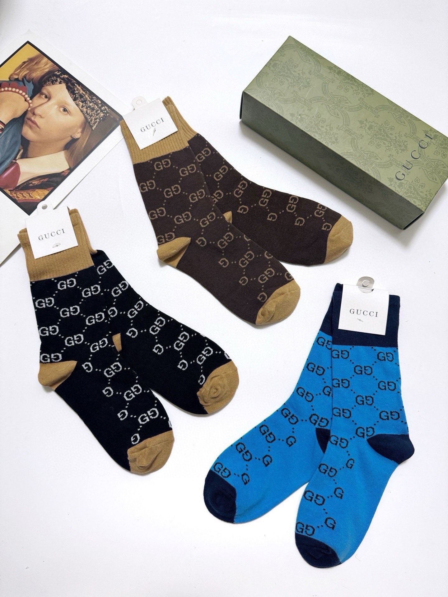 配包装🌟【一盒3双】🌟Gucci 古琦 经典字母 logo 纯棉 中筒袜 ！超级软糯亲肤！🌟ins爆款！