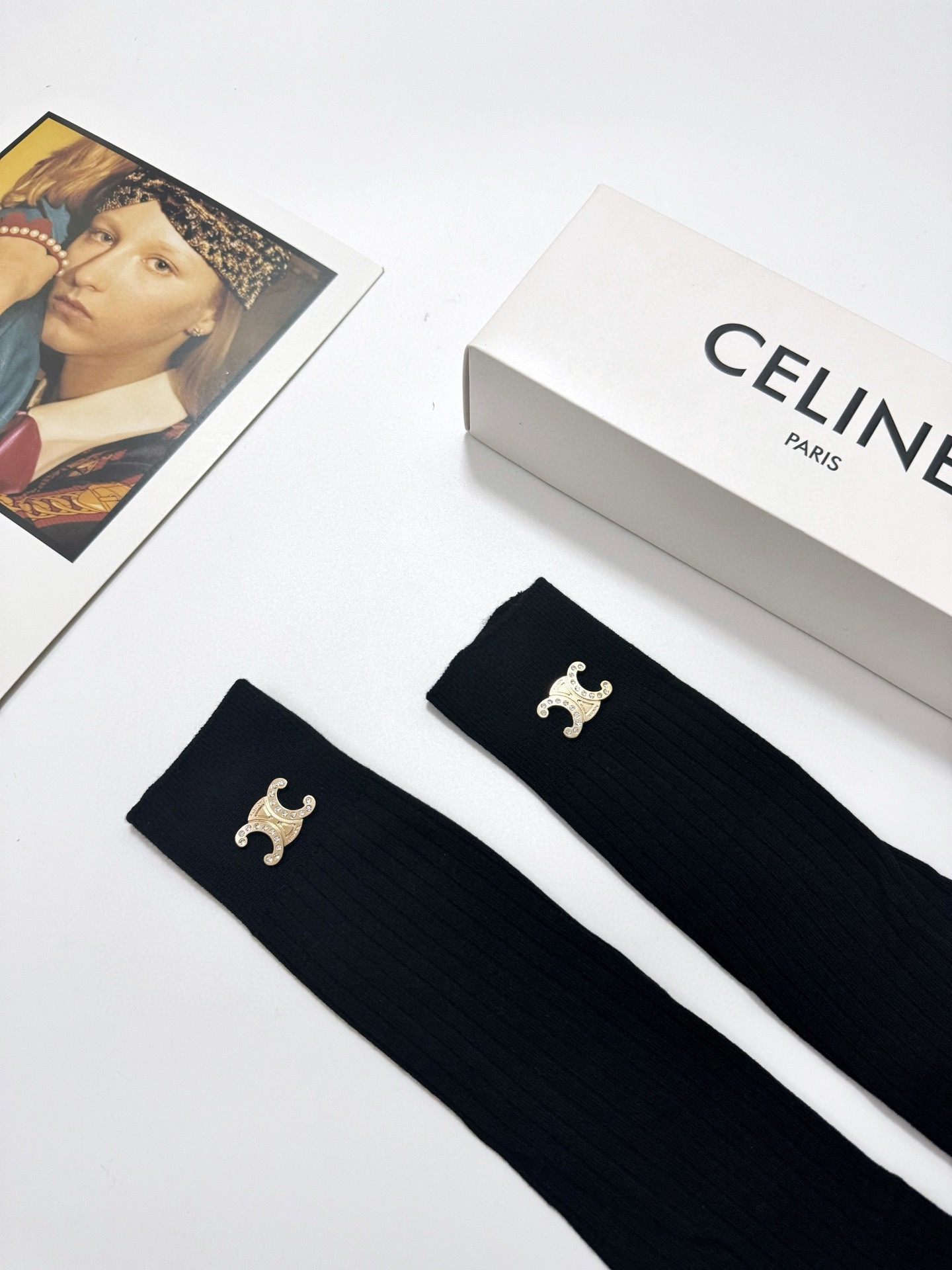 配包装🌟【一盒一双】🌟 Celine 赛琳 爆款经典字母 长筒袜 小腿袜🔥双针针织材质，搭配凯旋门五金 