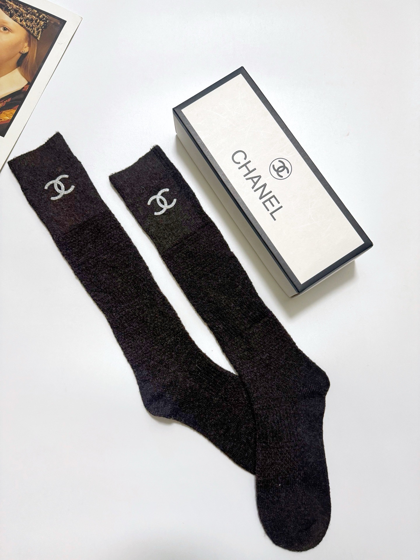 配包装🌟【一盒一双】🌟Chanel 香奈儿 经典字母 logo羊毛 混纺长筒袜 ！菱格暗纹小腿袜 超级软