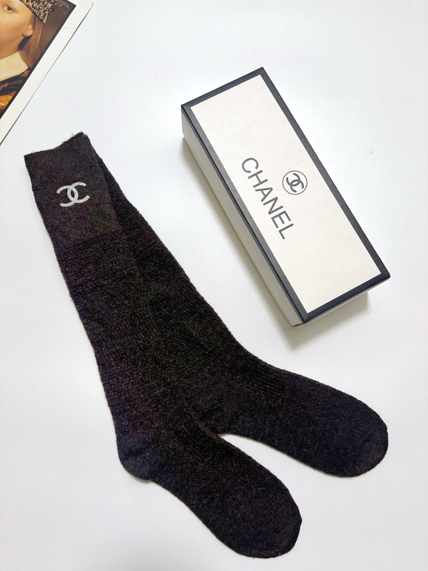 配包装🌟【一盒一双】🌟Chanel 香奈儿 经典字母 logo羊毛 混纺长筒袜 ！菱格暗纹小腿袜 超级软