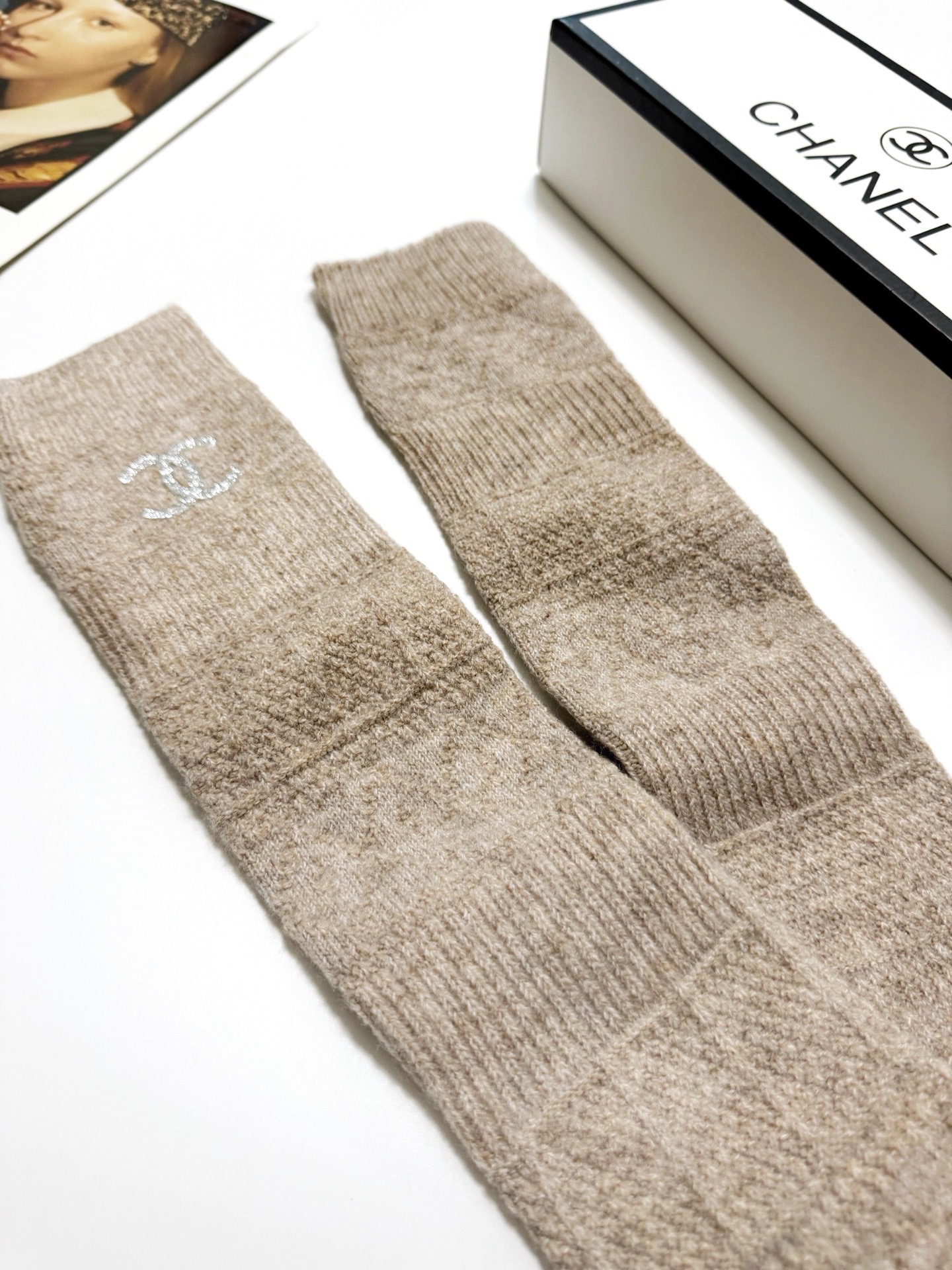 配包装🌟【一盒一双】🌟Chanel 香奈儿 经典字母 logo羊毛 混纺长筒袜 ！菱格暗纹小腿袜 超级软