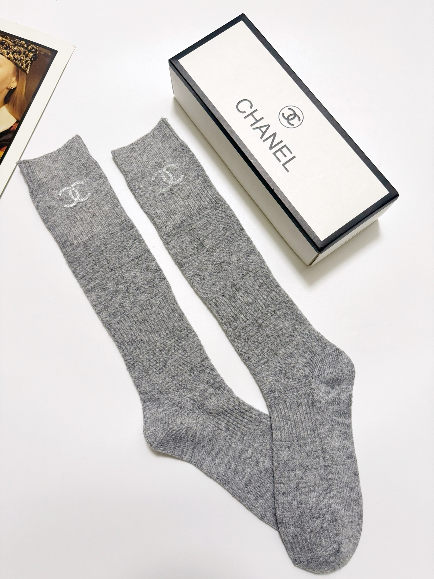 配包装🌟【一盒一双】🌟Chanel 香奈儿 经典字母 logo羊毛 混纺长筒袜 ！菱格暗纹小腿袜 超级软