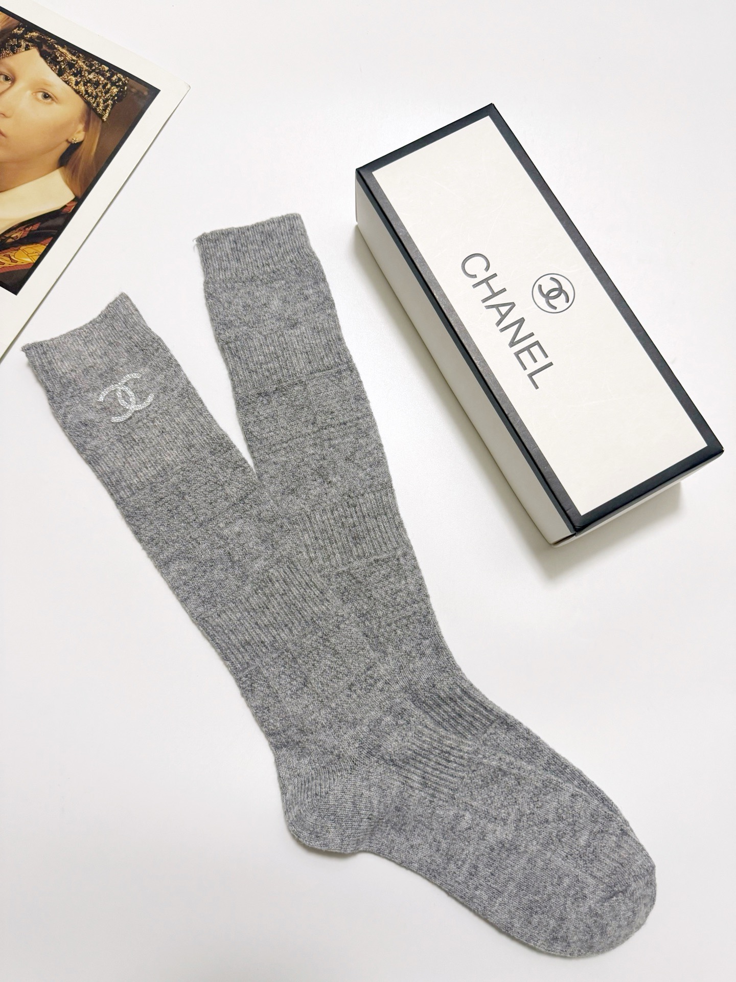 配包装🌟【一盒一双】🌟Chanel 香奈儿 经典字母 logo羊毛 混纺长筒袜 ！菱格暗纹小腿袜 超级软