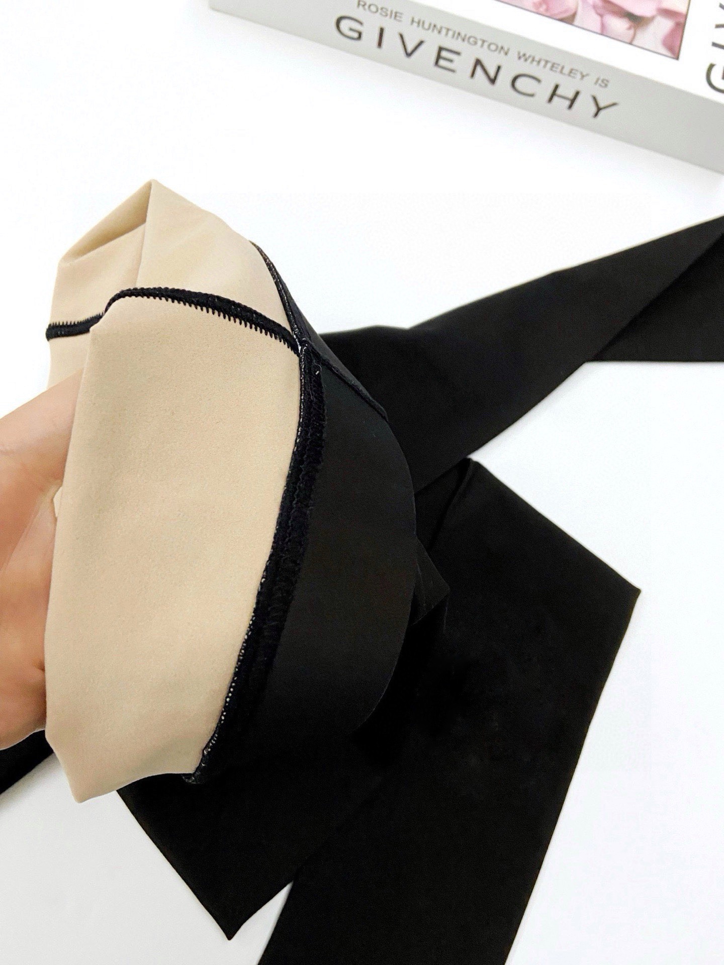 配包装🌟【一盒一双】🌟Chanel香奈儿 ins爆款，秋冬加厚丝袜 ，（加厚100g）水光黑丝透肤打底连