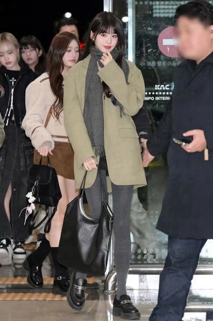 配包装🌟【一盒一双】（不加绒）🌟缪缪 miumiu ins爆款连裤袜 ，🌟对版高货！超大弹力。150g螺