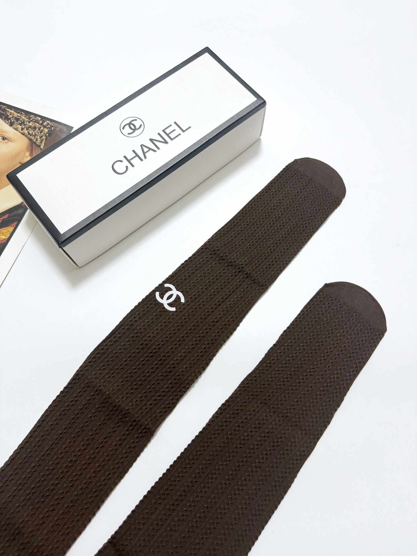 配包装🌟【一盒一双】🌟Chanel 香奈儿 爆款麻花纹 双C 字母 打底裤袜 🌟好看到爆炸 欧美大牌天鹅