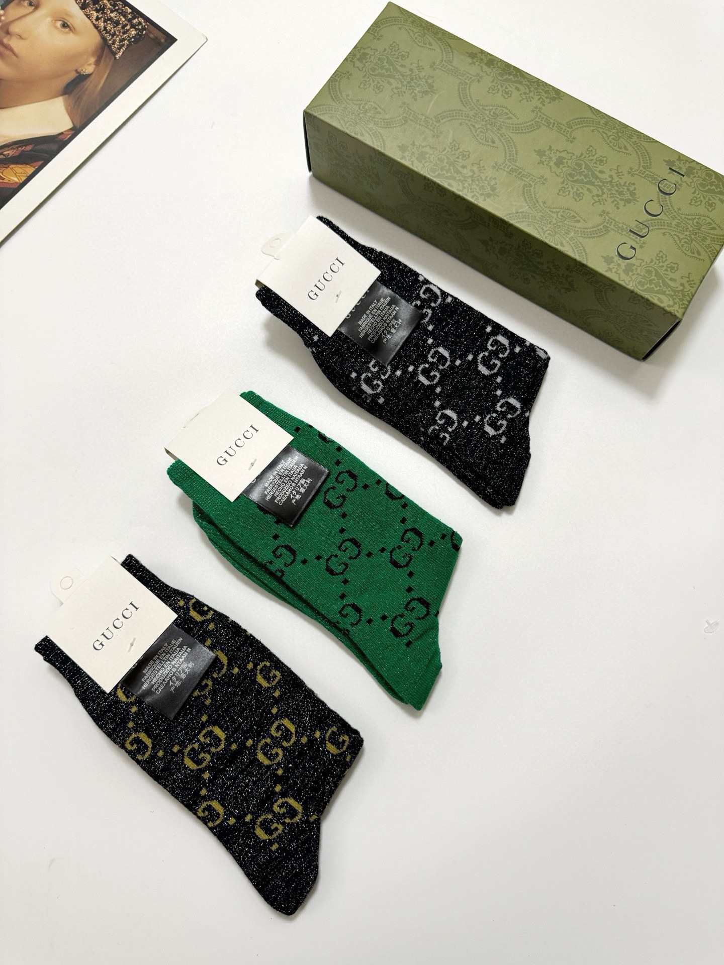 配包装🌟【一盒3双】🌟Gucci 古奇 爆款金银丝中筒袜 🔥双针 混纺金银丝材质，超完美结合，款式经典，