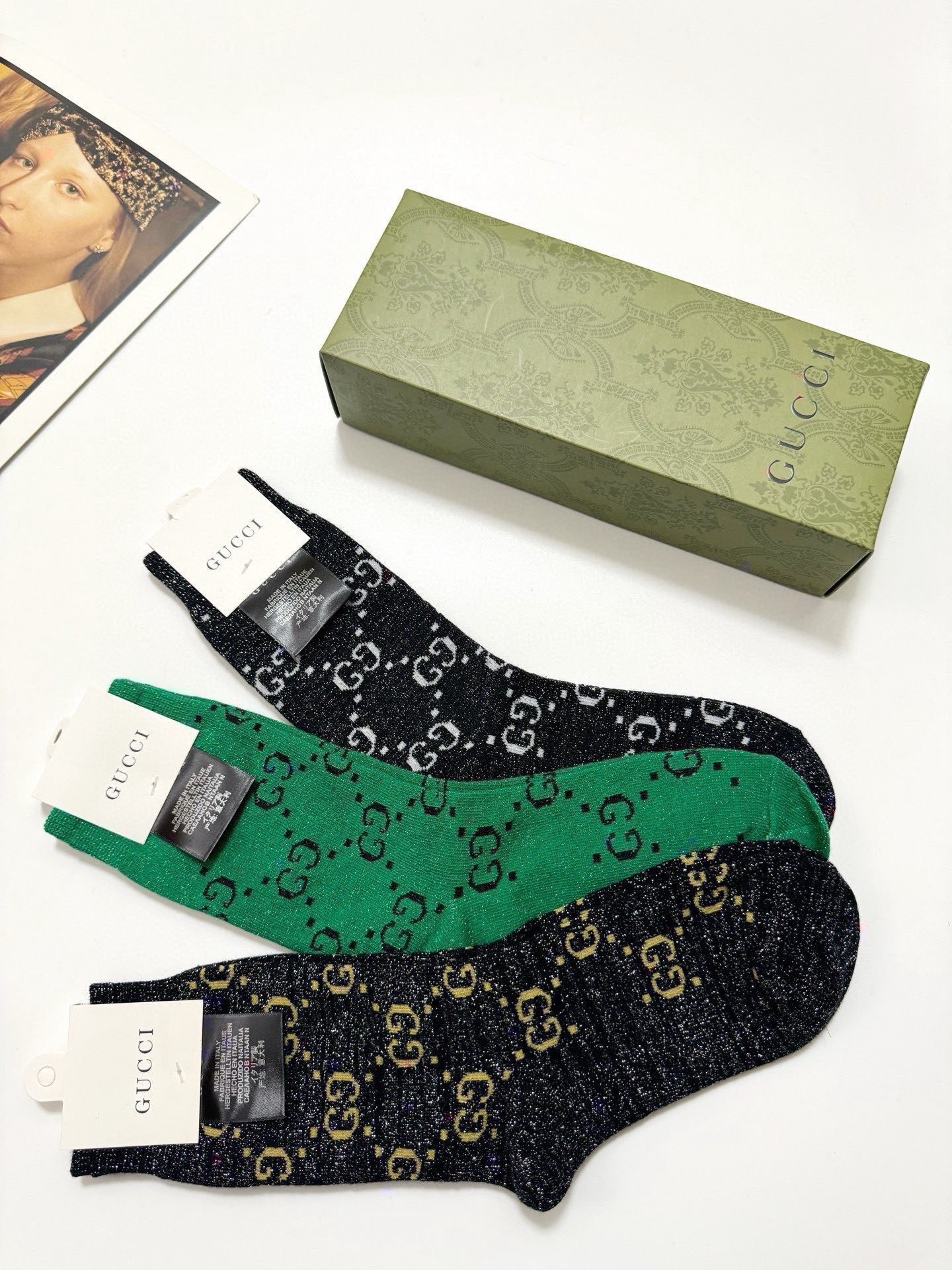 配包装🌟【一盒3双】🌟Gucci 古奇 爆款金银丝中筒袜 🔥双针 混纺金银丝材质，超完美结合，款式经典，