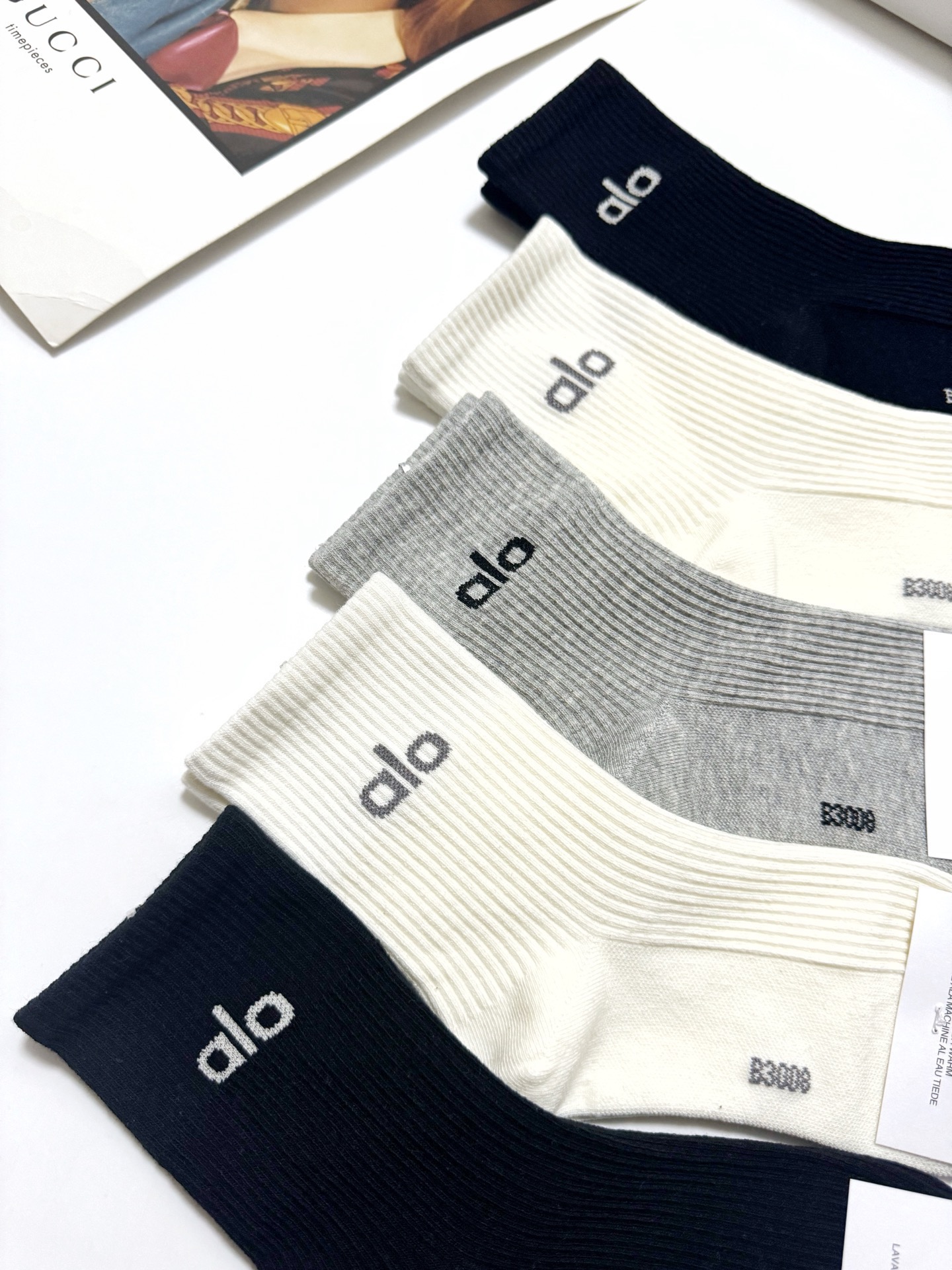 配包装🌟【一盒5双】 🌟 alo 经典字母logo 纯棉中筒袜 ，ins超火爆小腿短袜，纯棉面料，潮人必