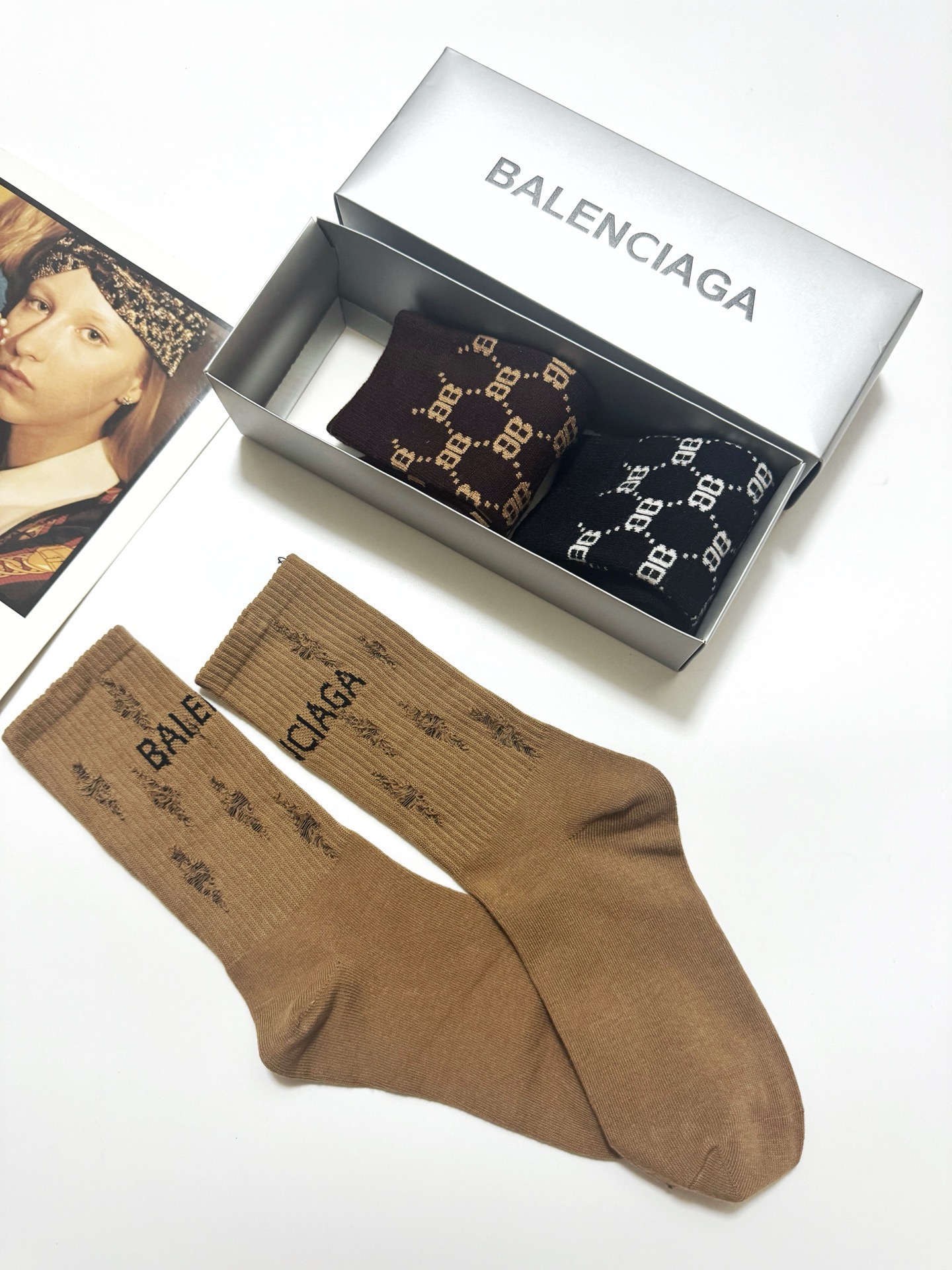 配包装🌟【一盒3双】🌟巴黎世家 balenciaga 经典字母logo 纯棉/羊绒混纺 中筒袜 🌟ins