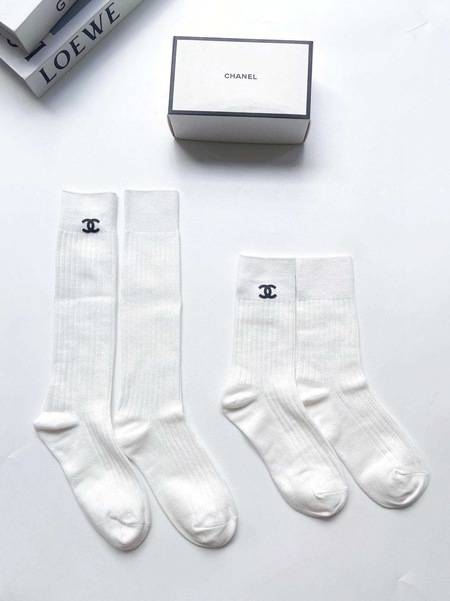 配包装🌟【一盒2 双】🌟Celine 赛琳 经典字母logo 纯棉中筒袜 小腿袜 🌟ins爆款！专柜在售