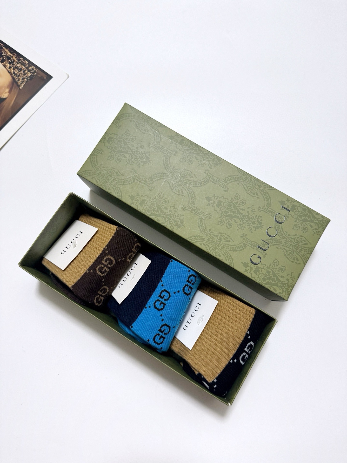 配包装🌟【一盒3双】🌟Gucci 古琦 经典字母 logo 纯棉 中筒袜 ！超级软糯亲肤！🌟ins爆款！