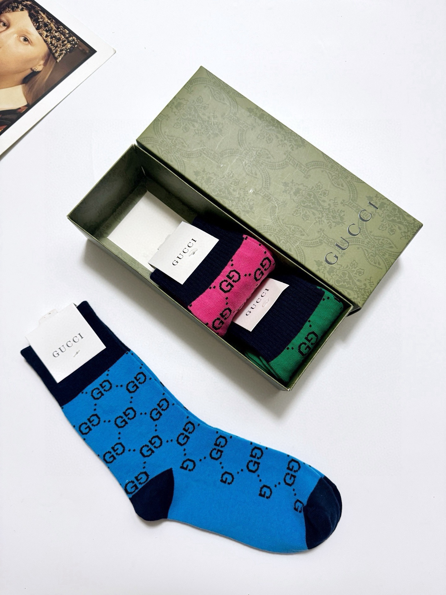 配包装🌟【一盒3双】🌟Gucci 古琦 经典字母 logo 纯棉 中筒袜 ！超级软糯亲肤！🌟ins爆款！