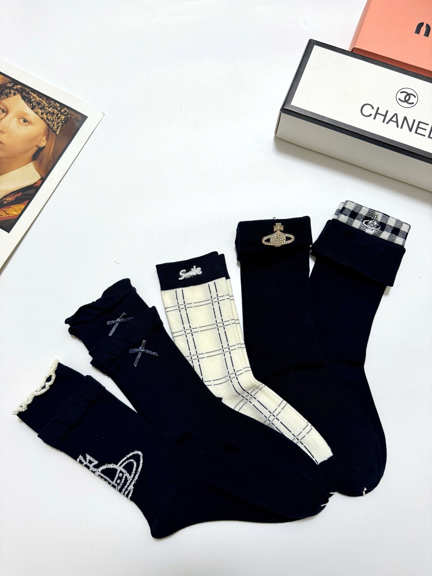 配包装🌟【一盒5 双】 🌟 Vivienne Westwood，西太后经典logo 纯棉中筒袜 ，纯棉面