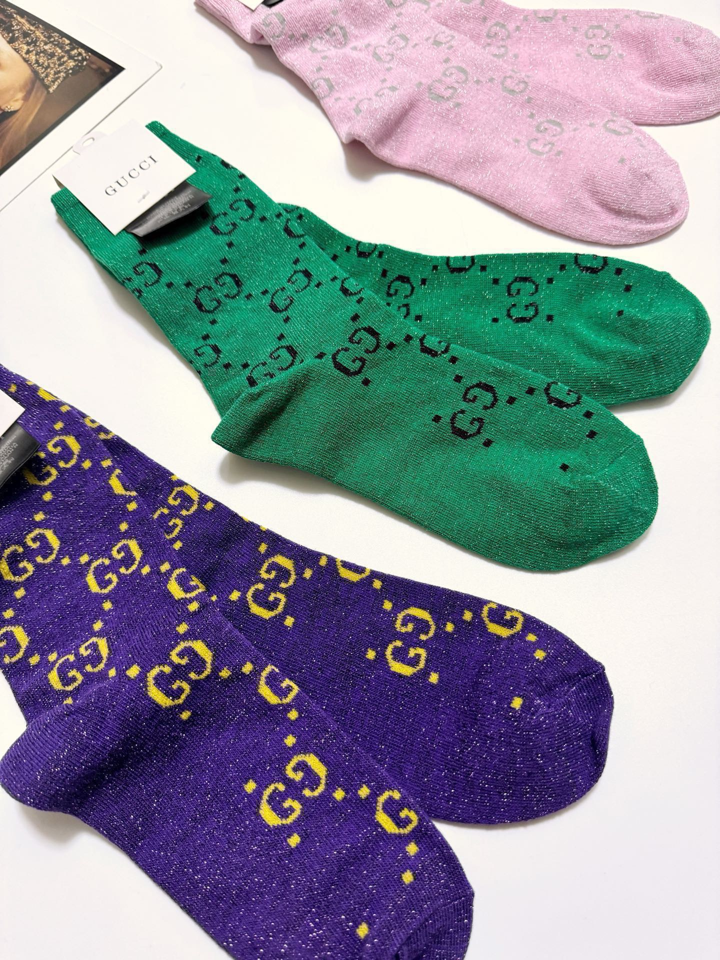 配包装🌟【一盒3双】🌟Gucci 古奇 爆款金银丝中筒袜 🔥双针 混纺金银丝材质，超完美结合，款式经典，