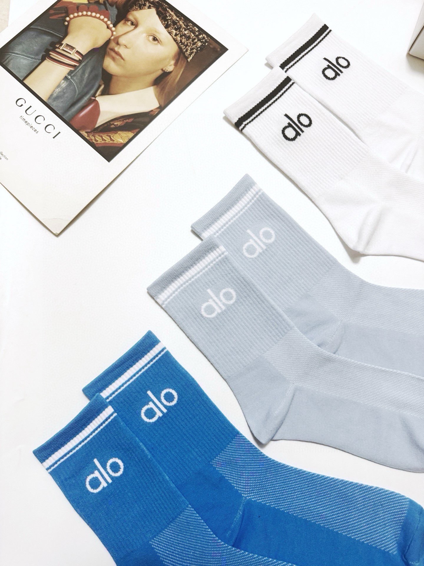 配包装🌟【一盒3双】 🌟 alo 经典字母logo 纯棉中筒袜 ，ins超火爆小腿短袜，纯棉面料，潮人必