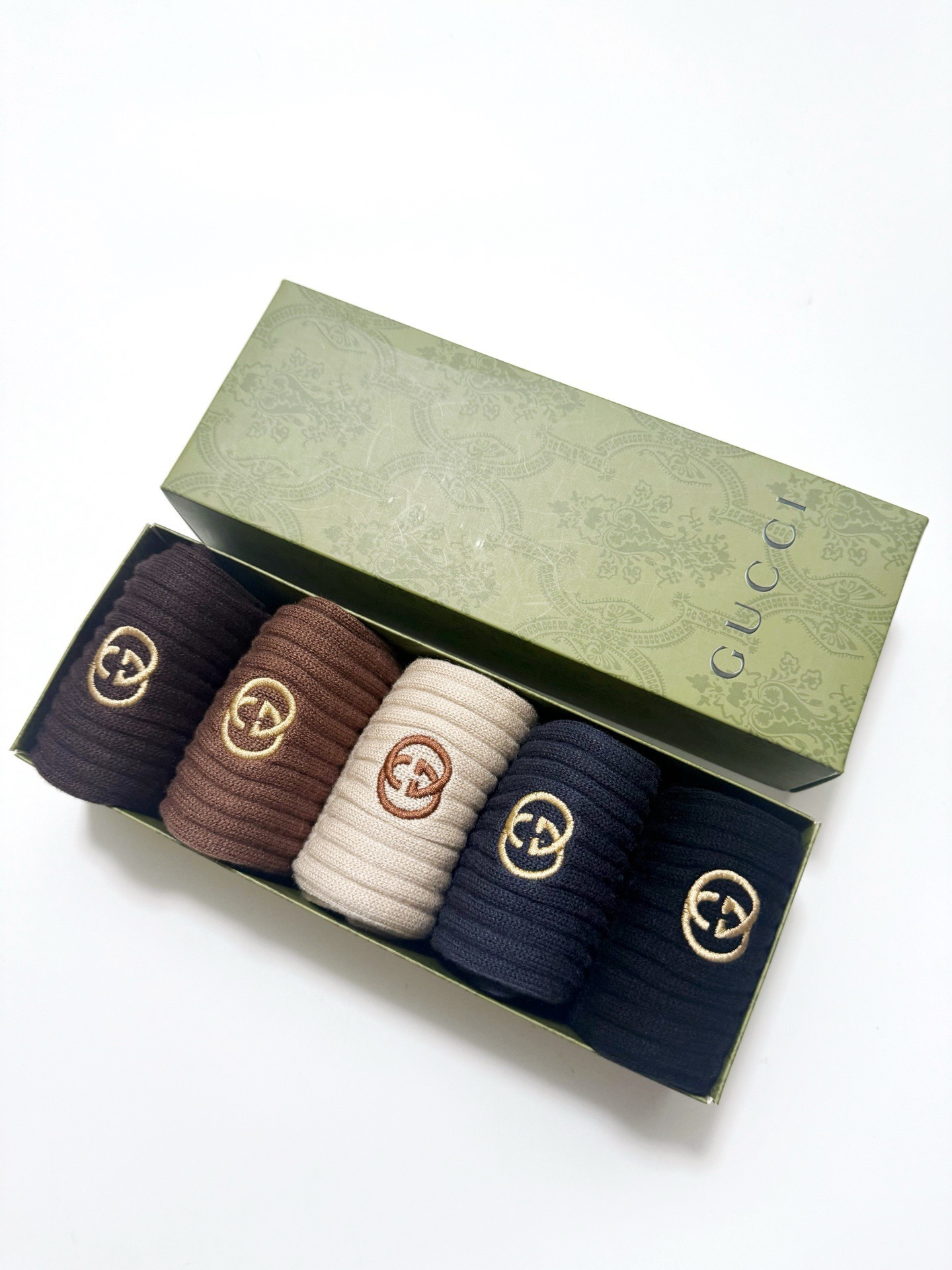 配包装🌟【一盒5 双】 🌟Gucci 古琦 经典刺绣字母logo 羊绒混纺中筒袜 ，软糯亲肤，ins超火