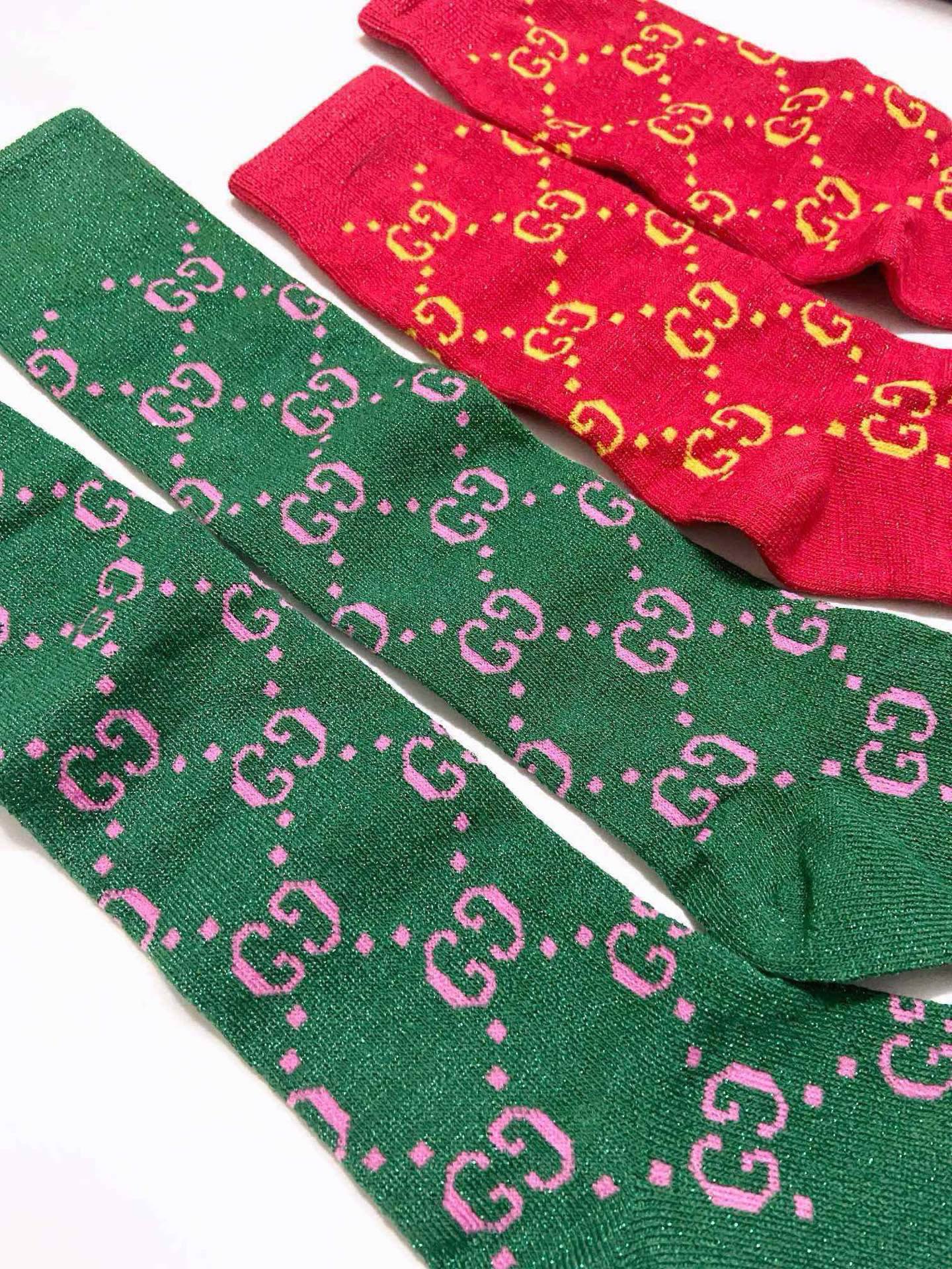 配包装🌟【一盒2 双】🌟Gucci 古奇 爆款金银丝长筒袜 中筒袜，超级火爆小腿袜🔥双针针织混纺金银丝材