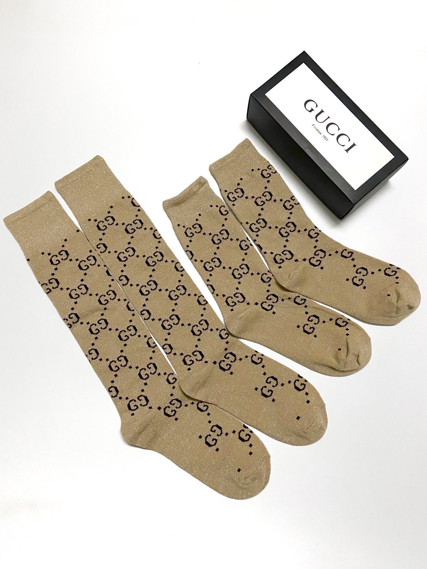 配包装🌟【一盒2 双】🌟Gucci 古奇 爆款金银丝长筒袜 中筒袜，超级火爆小腿袜🔥双针针织混纺金银丝材