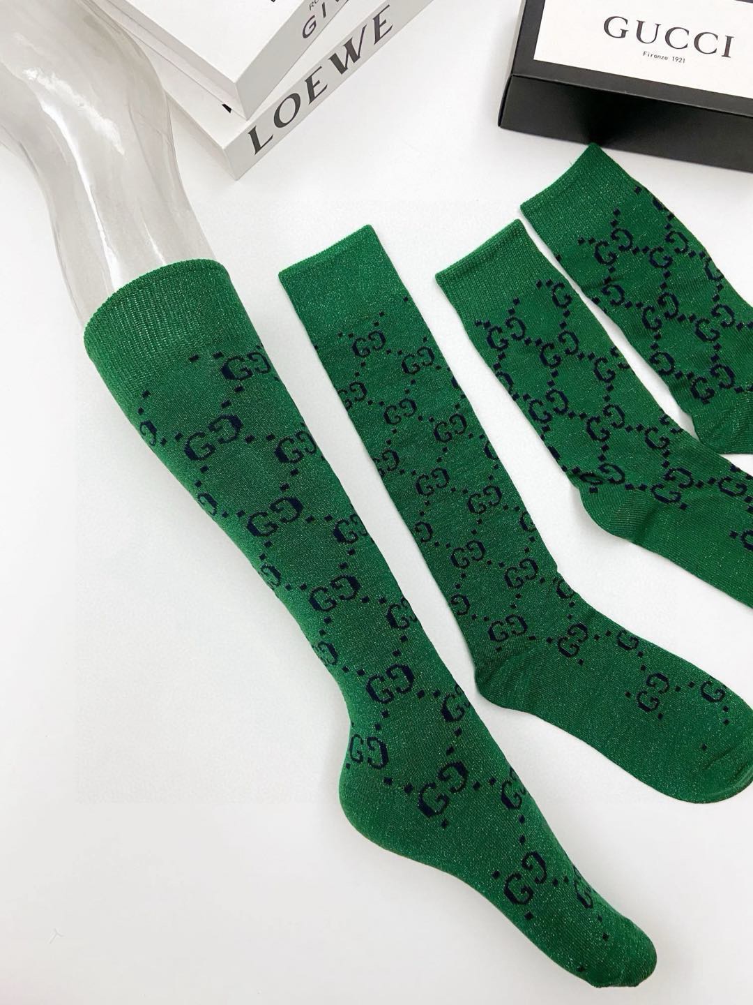 配包装🌟【一盒2 双】🌟Gucci 古奇 爆款金银丝长筒袜 中筒袜，超级火爆小腿袜🔥双针针织混纺金银丝材