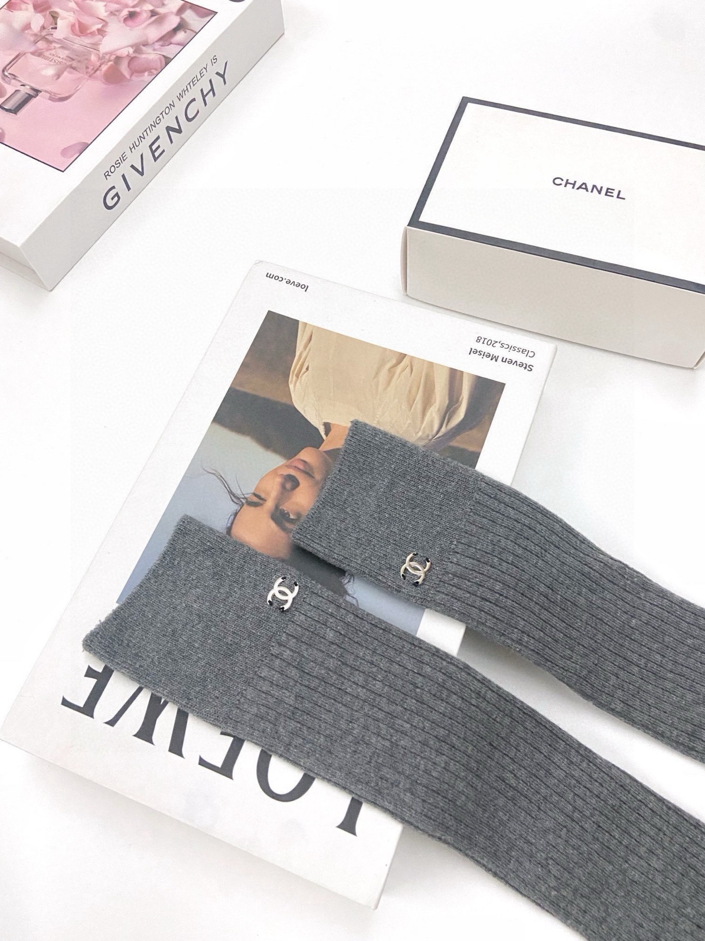 配包装🌟【一盒一双】🌟Chanel 香奈儿 经典字母logo纯棉长筒袜 小腿袜🌟重工装饰个性时尚🌟ins