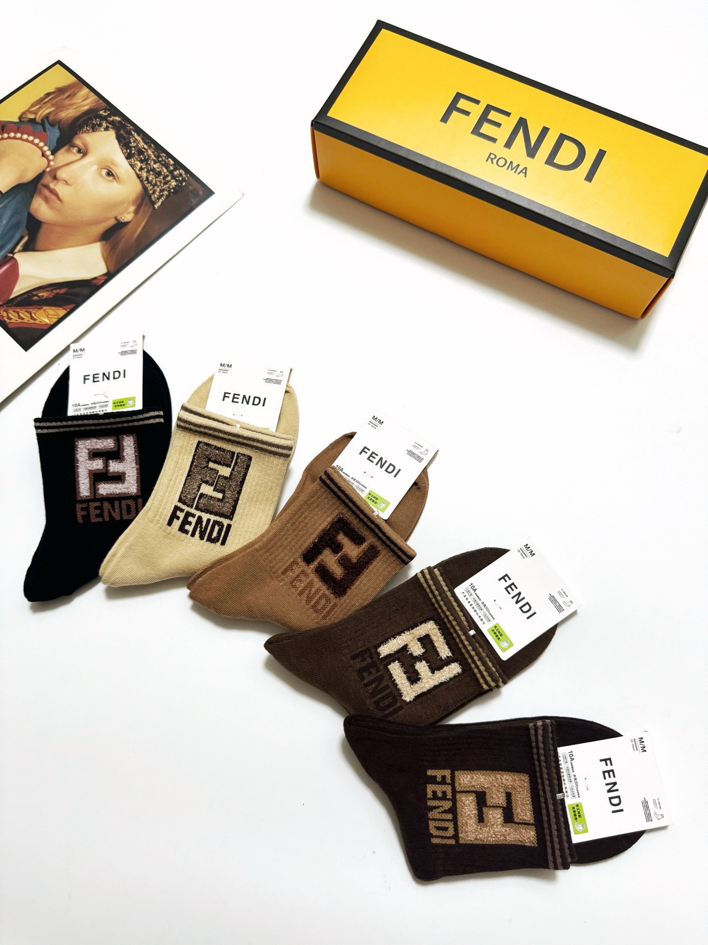配包装🌟【一盒5 双】🌟Fendi 芬迪 经典字母 logo短袜 ！纯棉面料软糯亲肤！🌟ins爆款！专柜
