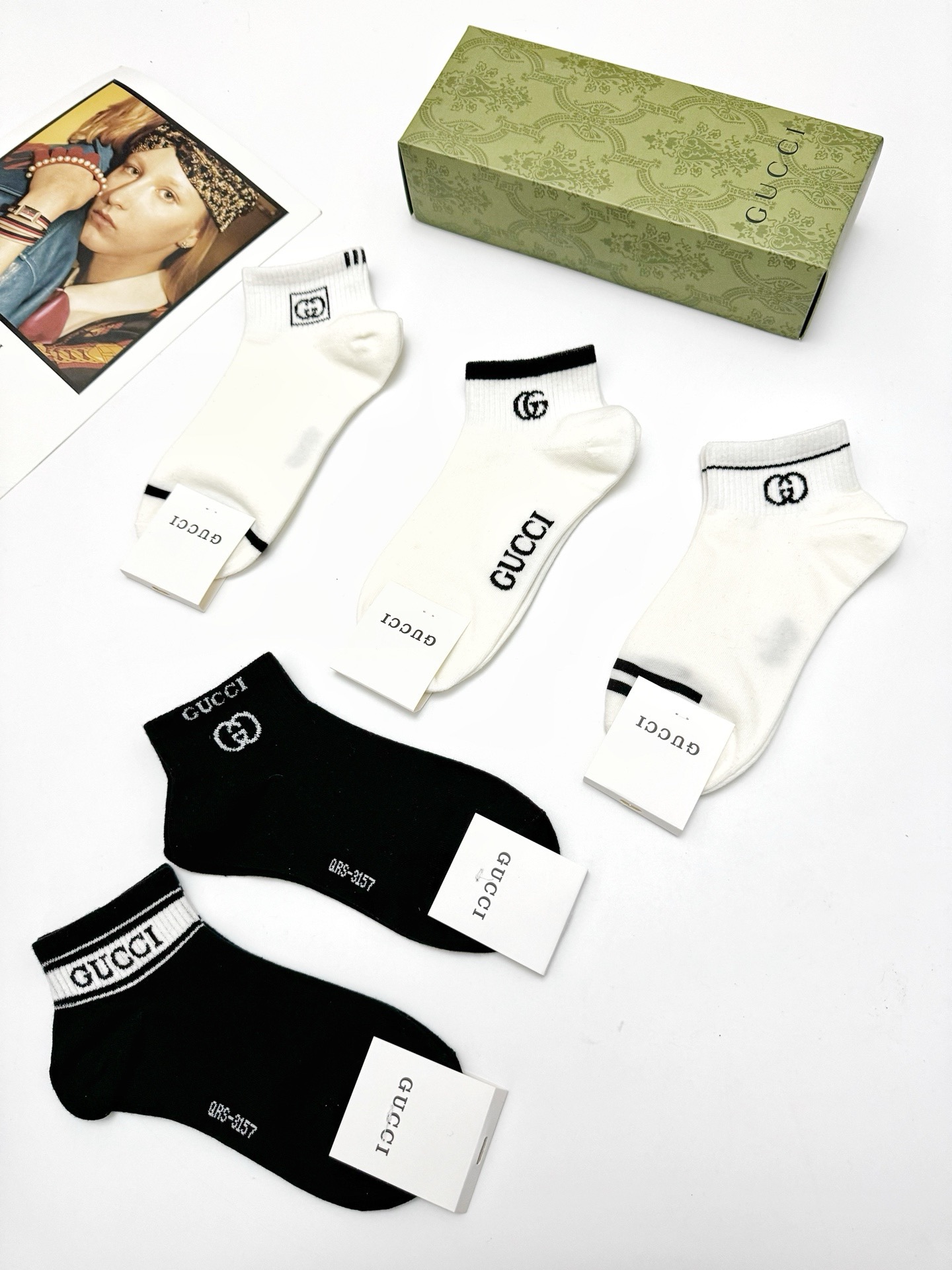 春款上线 配包装🌟【一盒5 双】 🌟Gucci 古琦 经典字母logo 双G 短袜 ，ins超火爆短袜，
