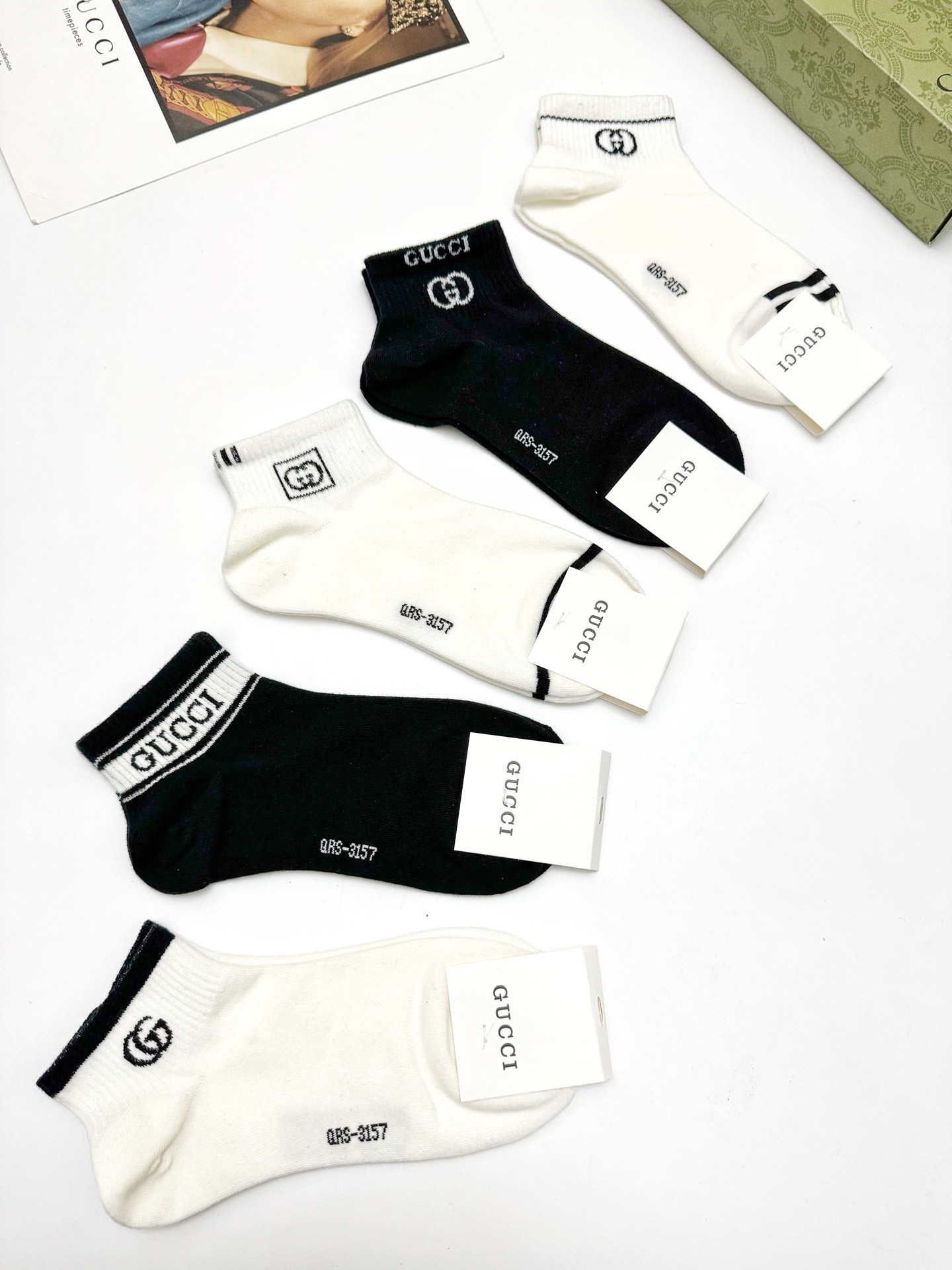 春款上线 配包装🌟【一盒5 双】 🌟Gucci 古琦 经典字母logo 双G 短袜 ，ins超火爆短袜，