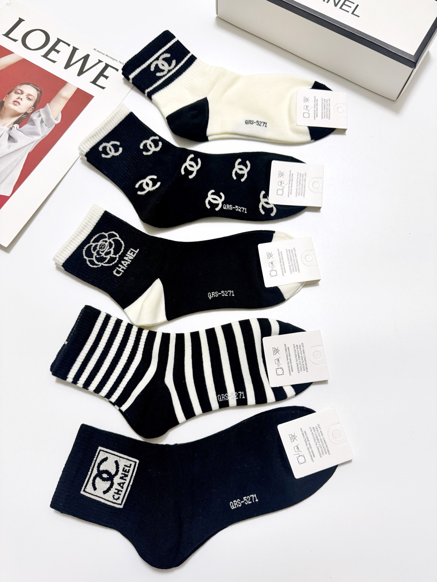 配包装🌟【一盒5 双】🌟Chanel 香奈儿 经典字母 logo短袜 ！纯棉面料软糯亲肤！🌟ins爆款！