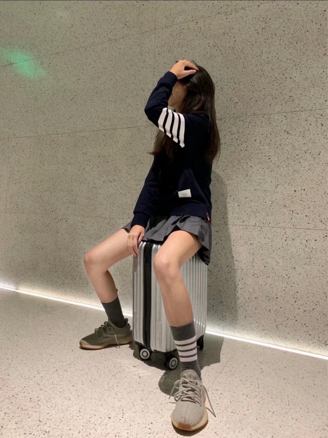 P60  配原版盒
🌟【一盒2 双】
🌟THOM BROWNE &middot; 桑姆 布朗尼❗
🌟超级爆款！网红小腿袜，中筒袜+长筒袜，经典爆款组合❗原单品质！官网同步，一直在售的炒鸡经典款❗经典四条杠小腿袜，ins明星网红推荐❗火爆至极🔥纯棉材质，轻薄柔软透气，四季通用，欧美大牌街头必备🌟